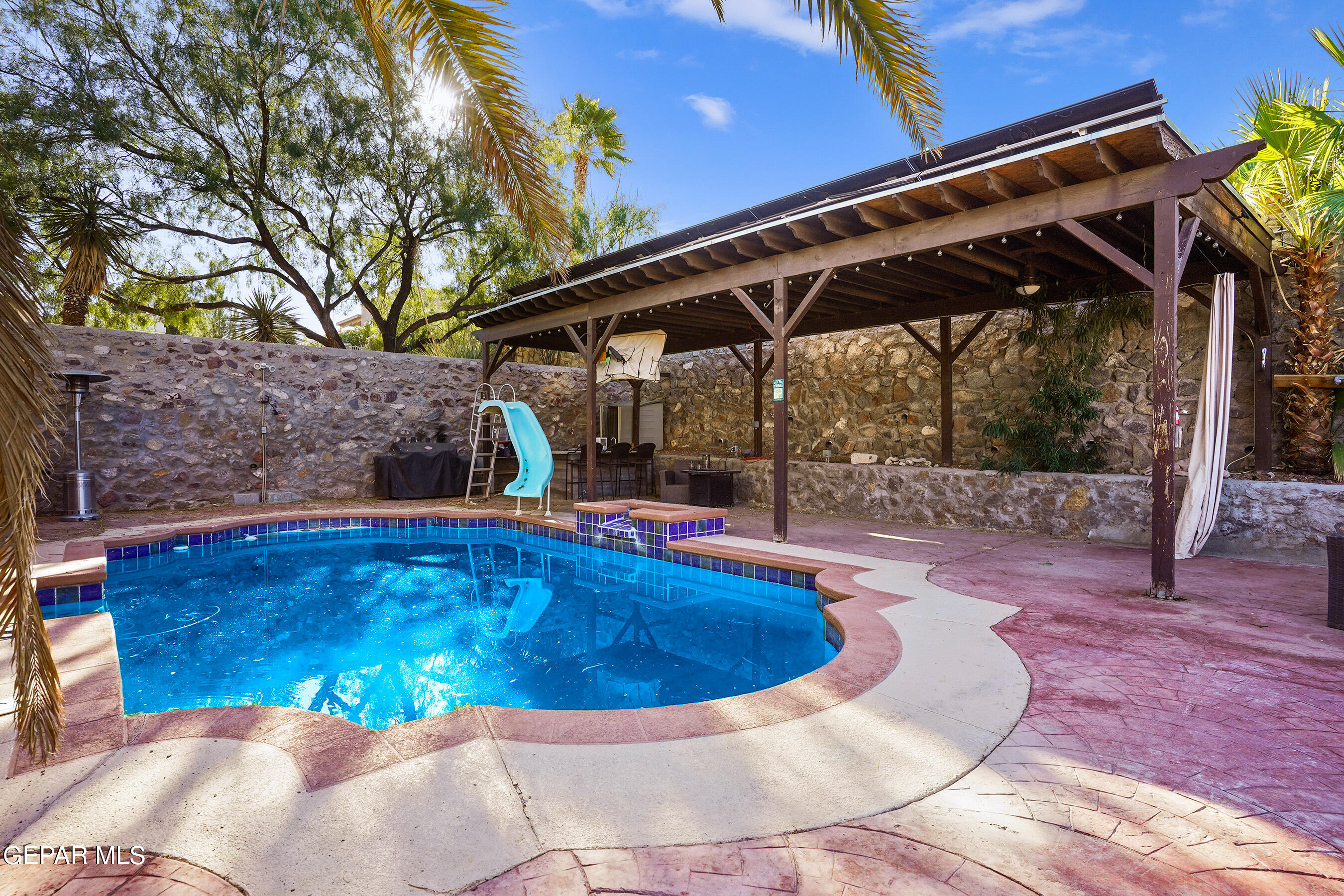 6548 GRAND RIDGE Drive