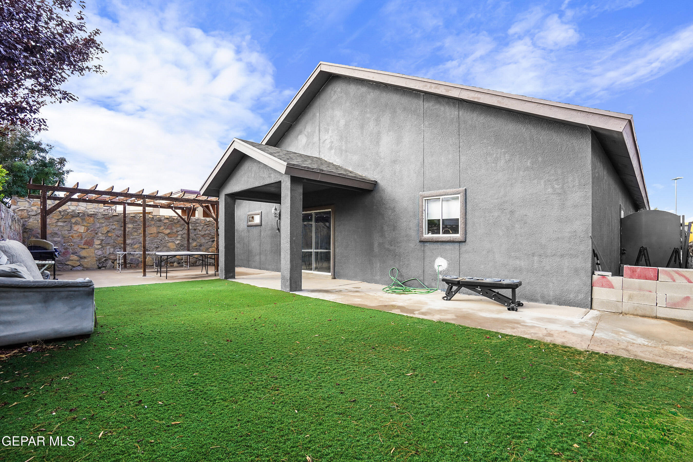 12596 SUN TRAIL Drive