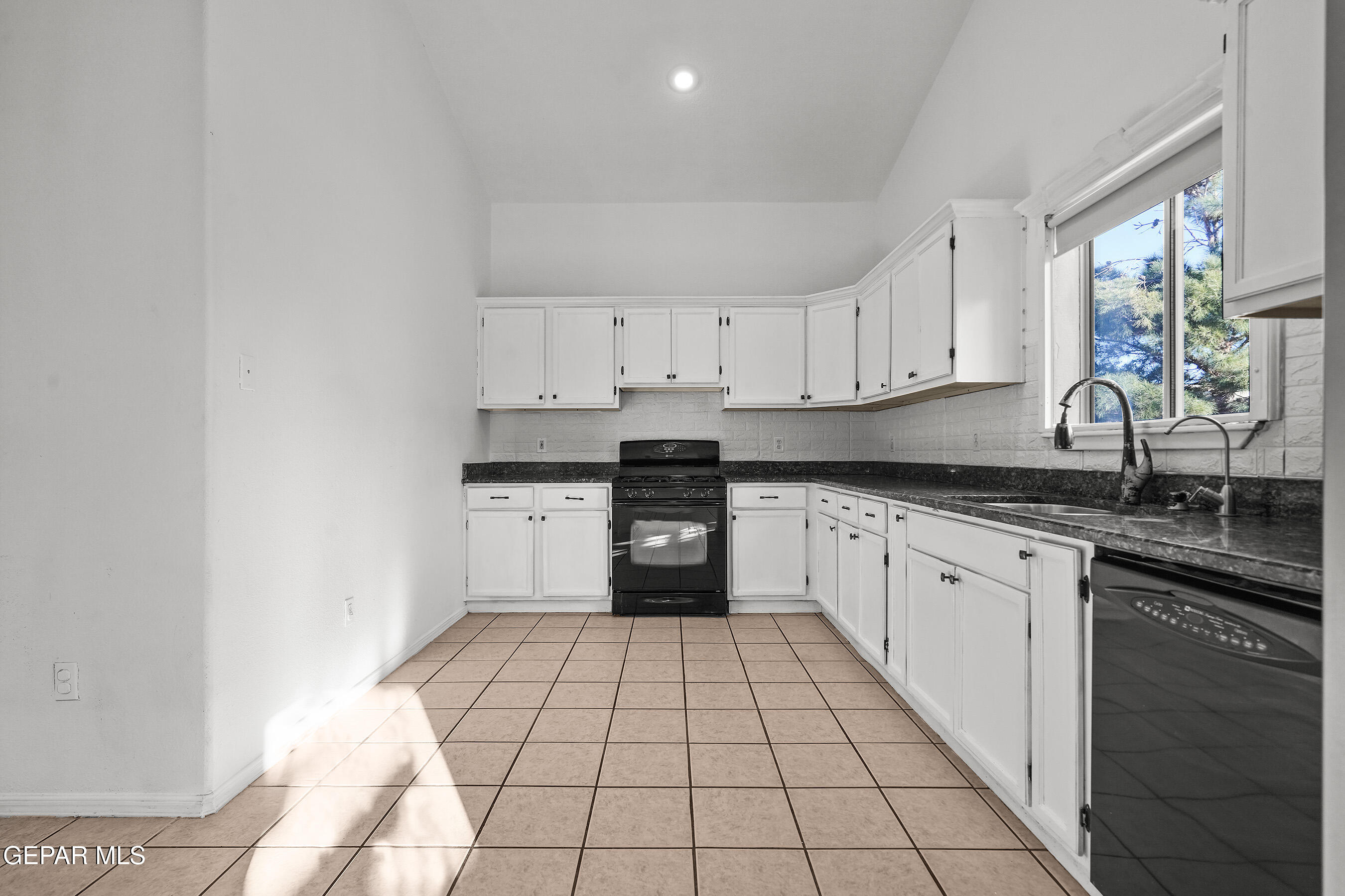 12596 SUN TRAIL Drive