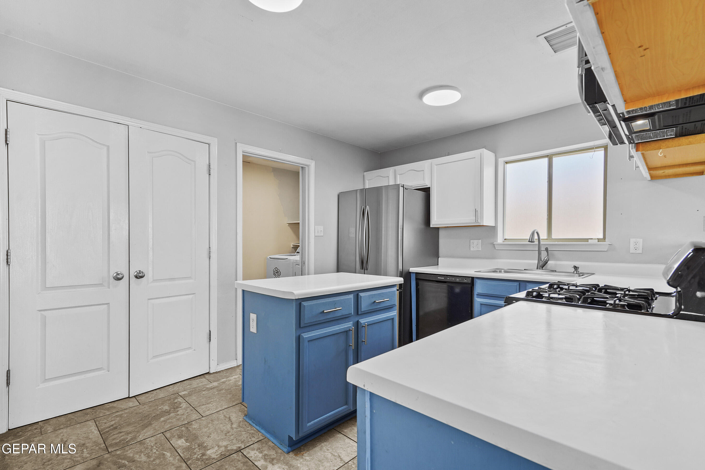 11805 MESQUITE LAKE Lane