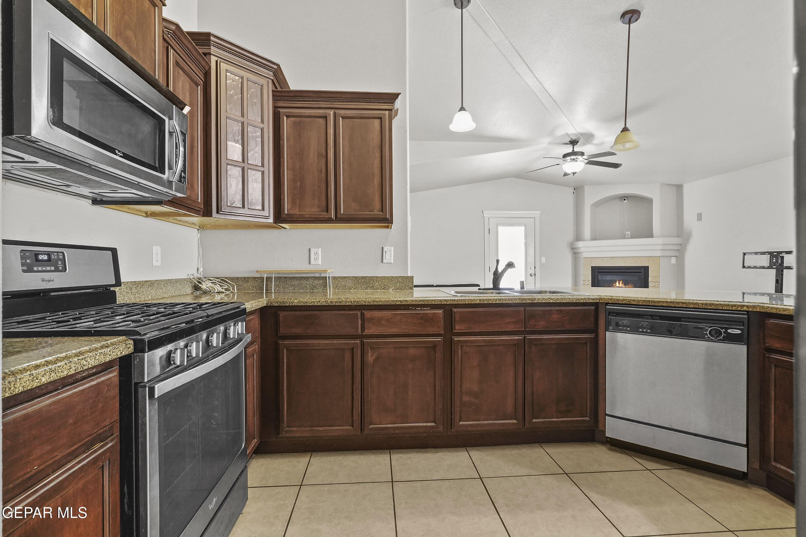 3265 MAPLE POINT Drive