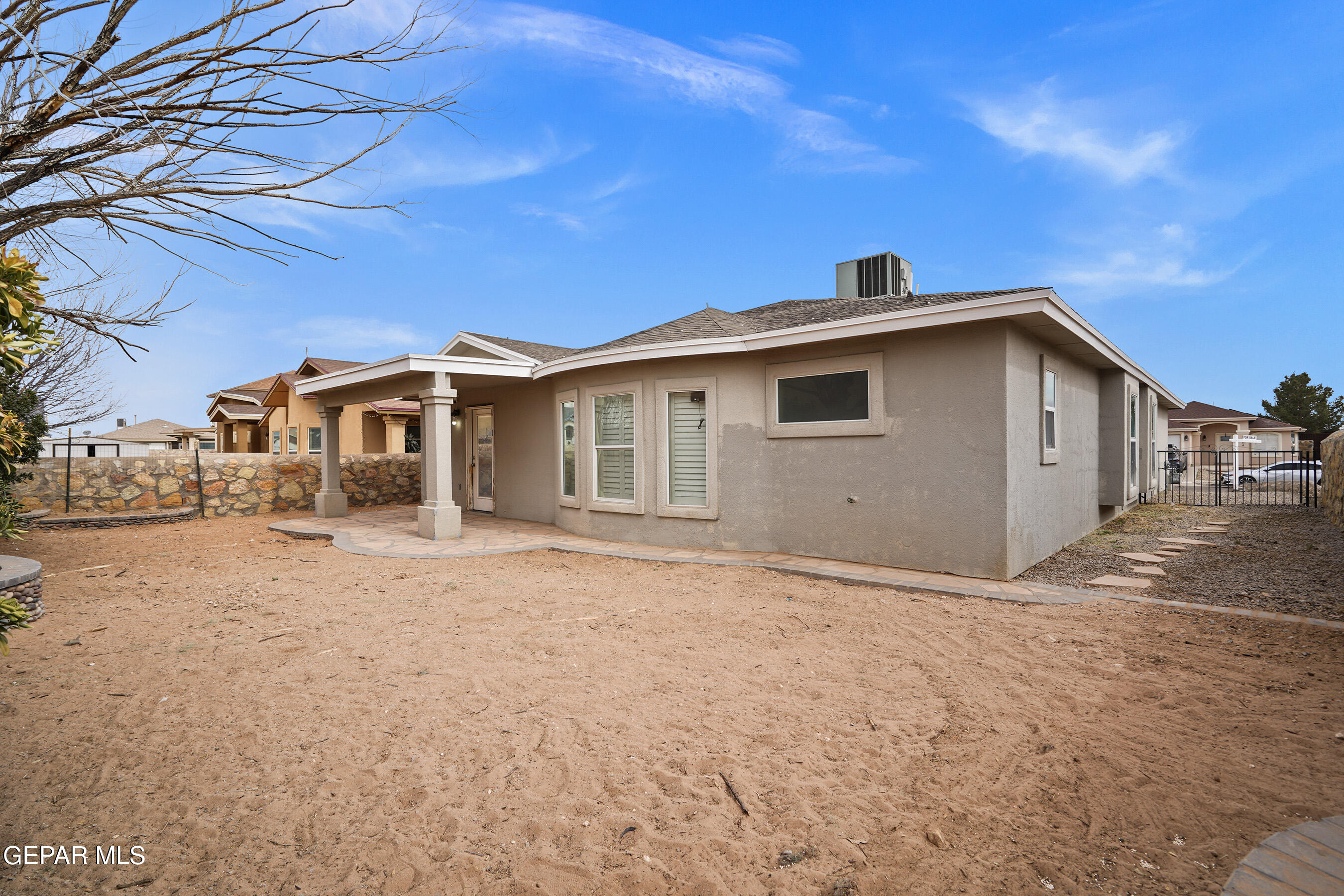 3265 MAPLE POINT Drive