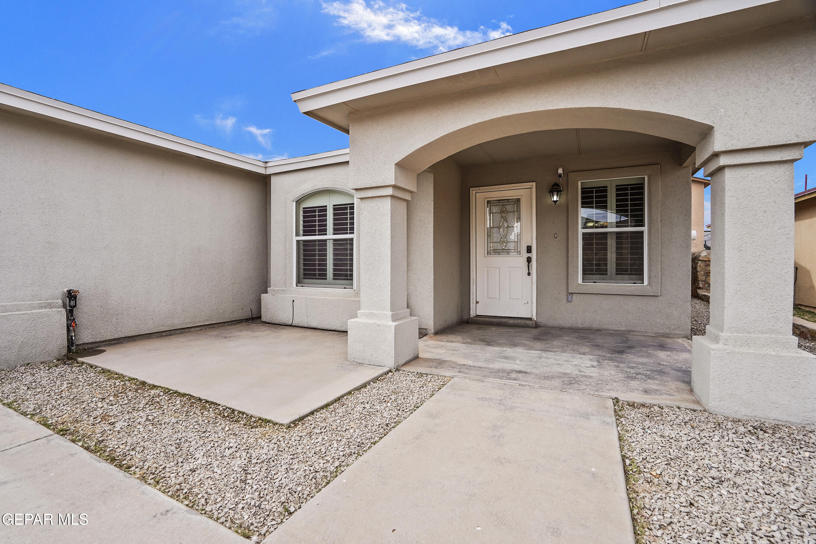 3265 MAPLE POINT Drive