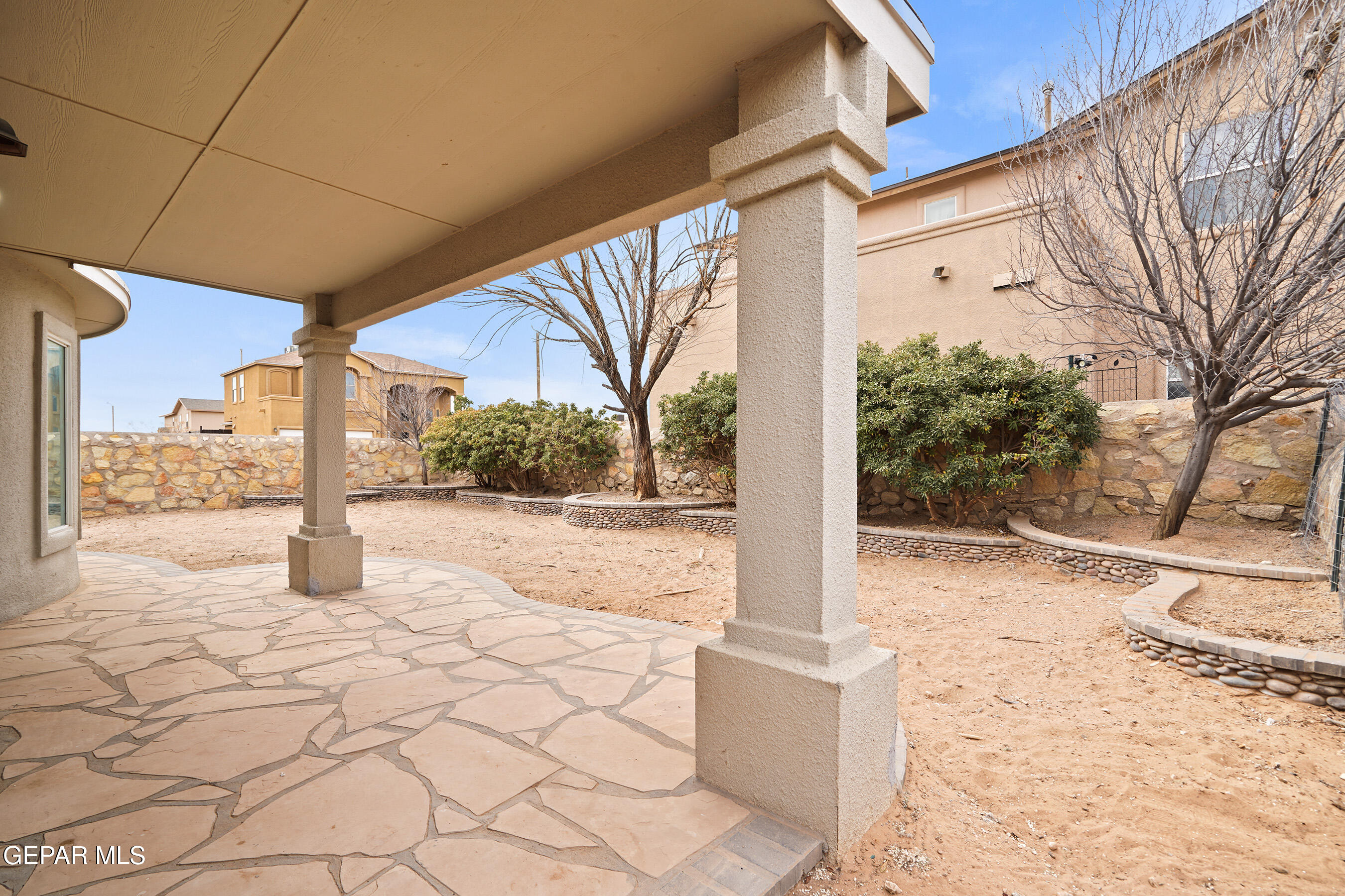 3265 MAPLE POINT Drive