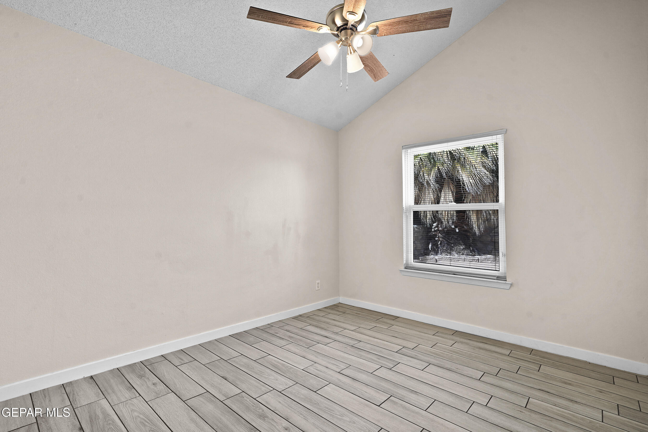 12217 KINGSGATE Court