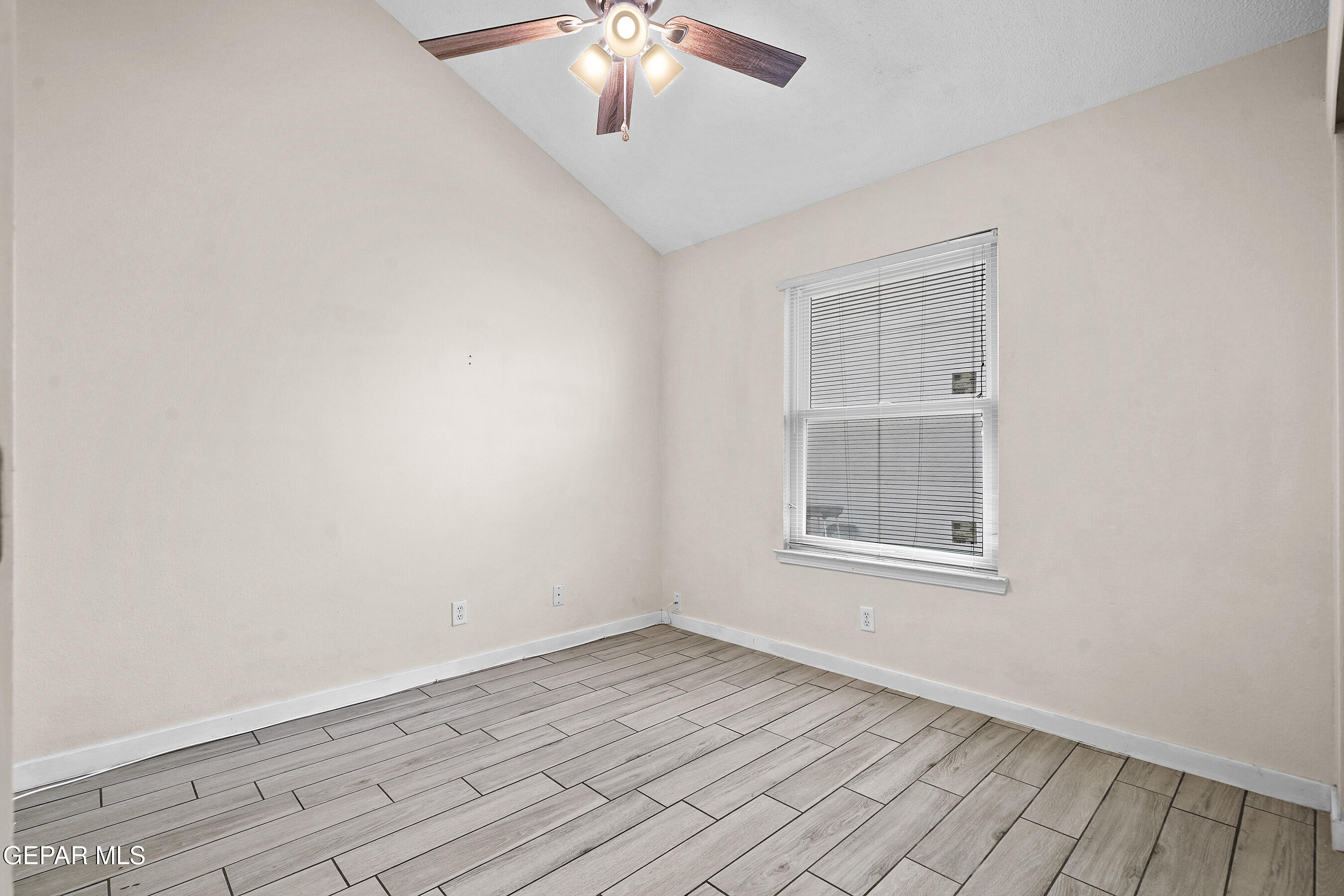 12217 KINGSGATE Court