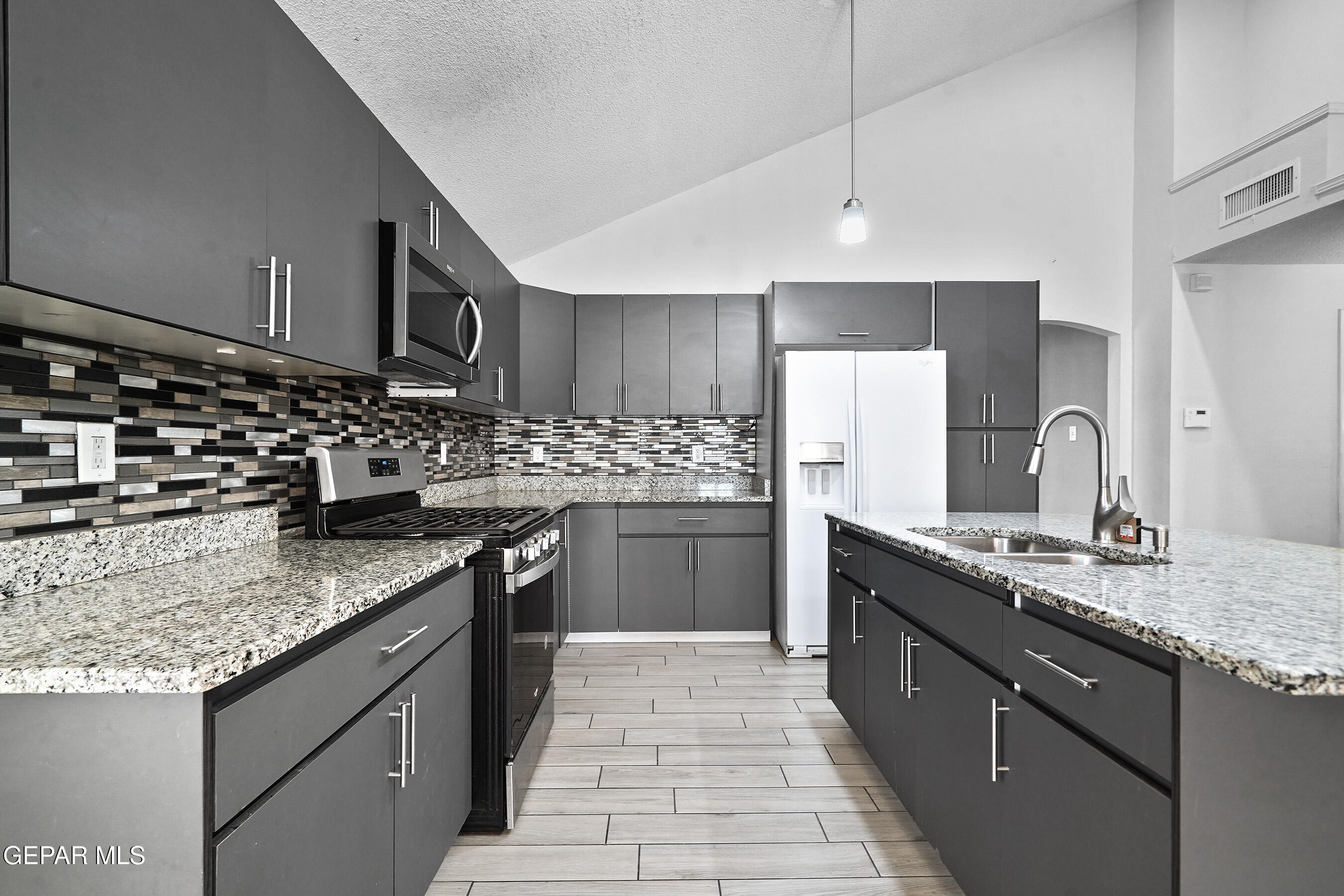 12217 KINGSGATE Court