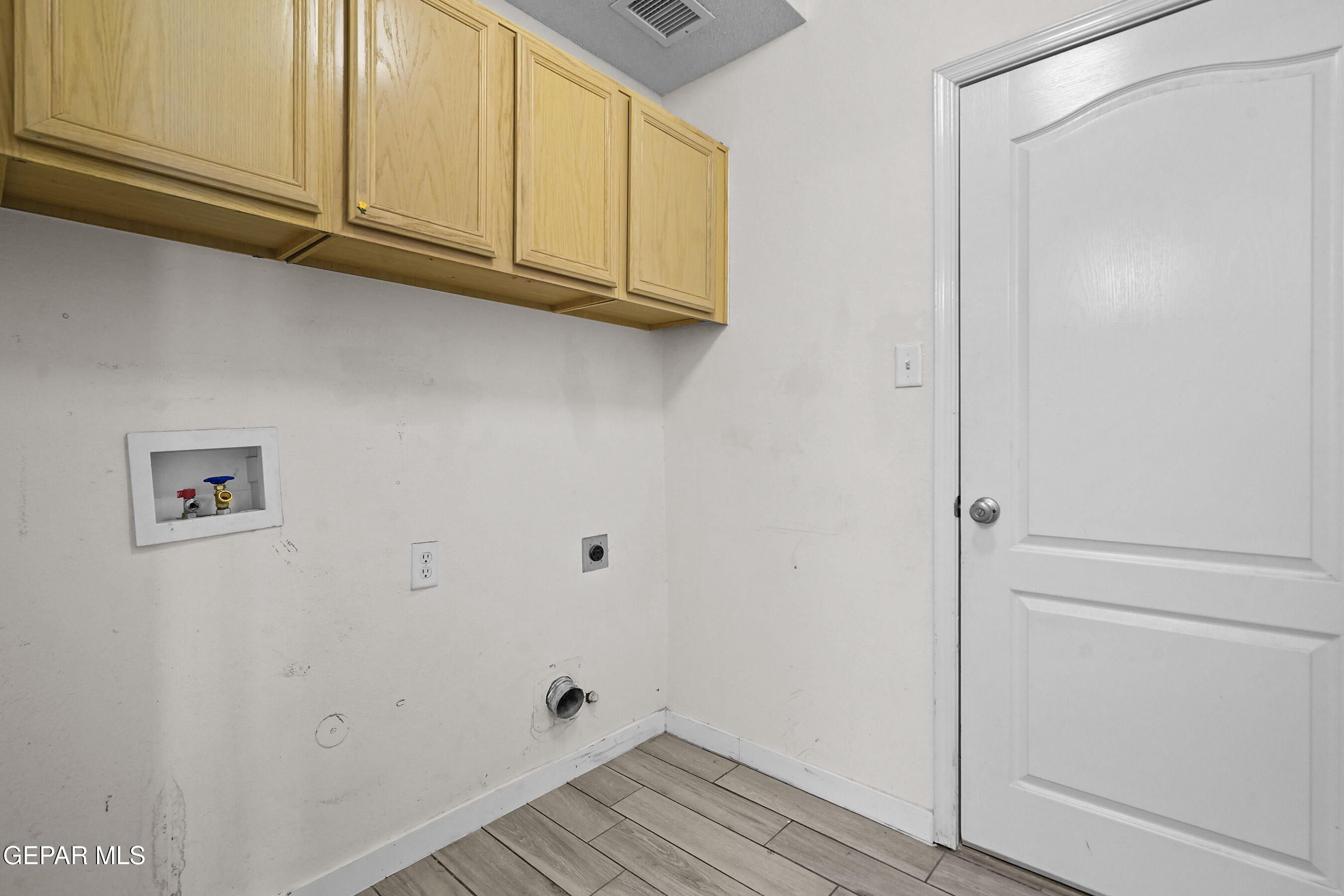 12217 KINGSGATE Court