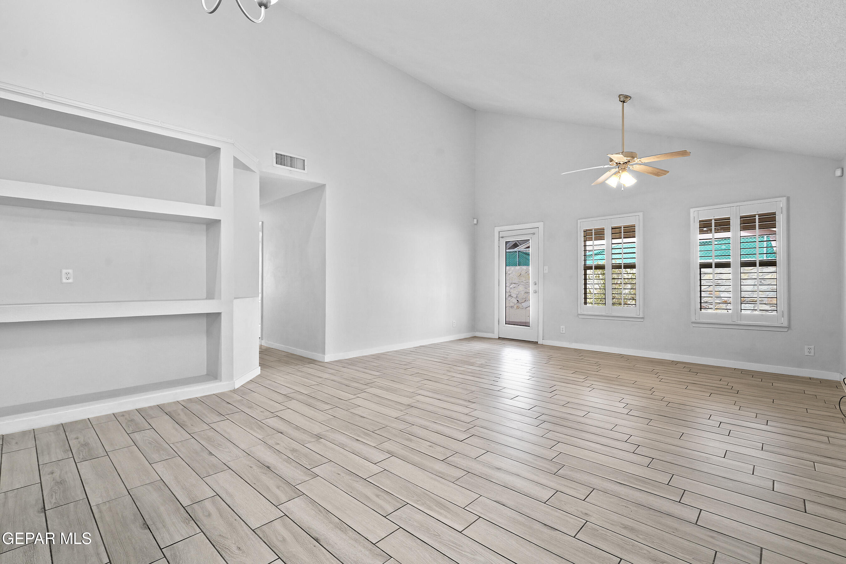 12217 KINGSGATE Court