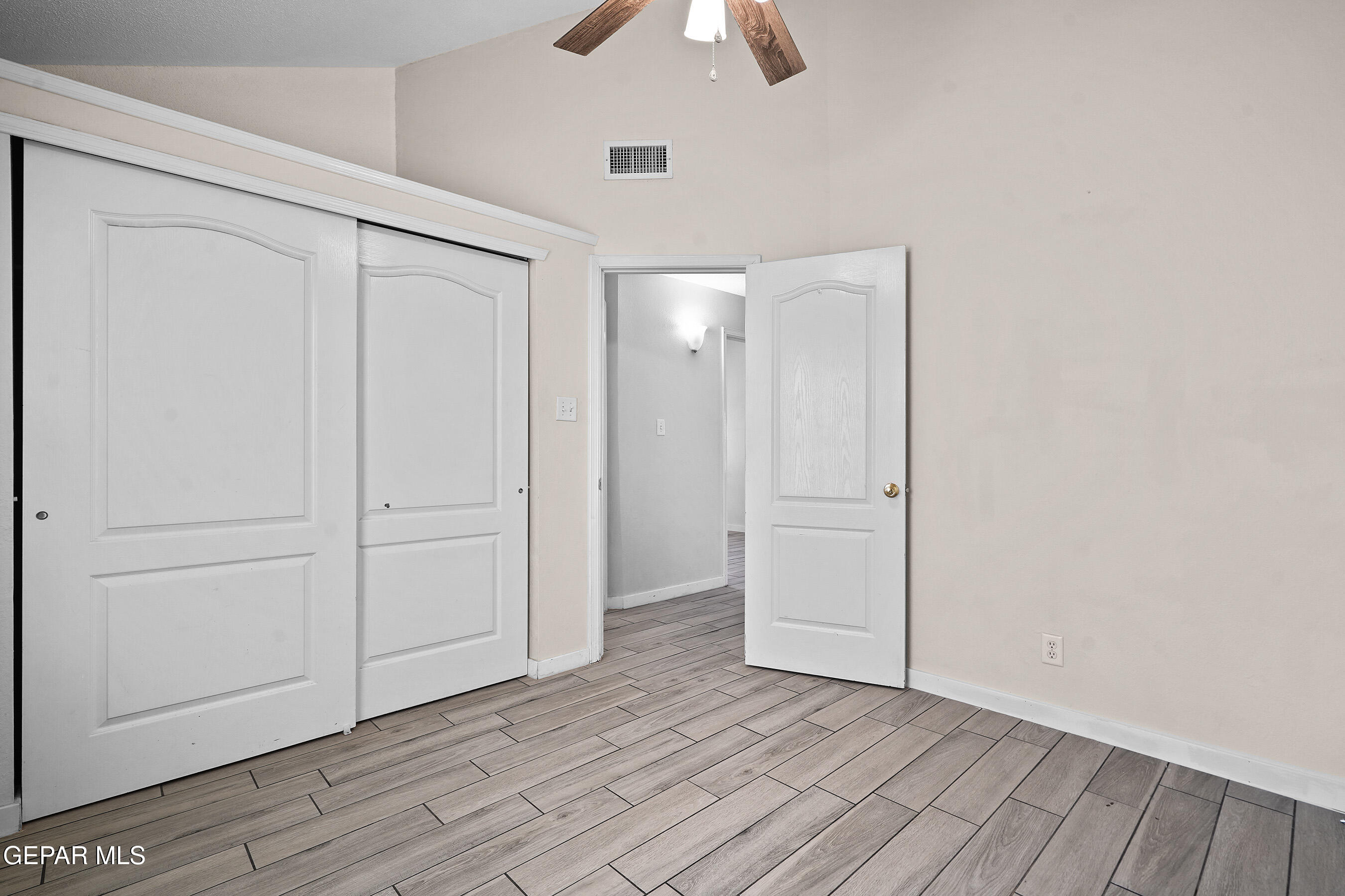 12217 KINGSGATE Court