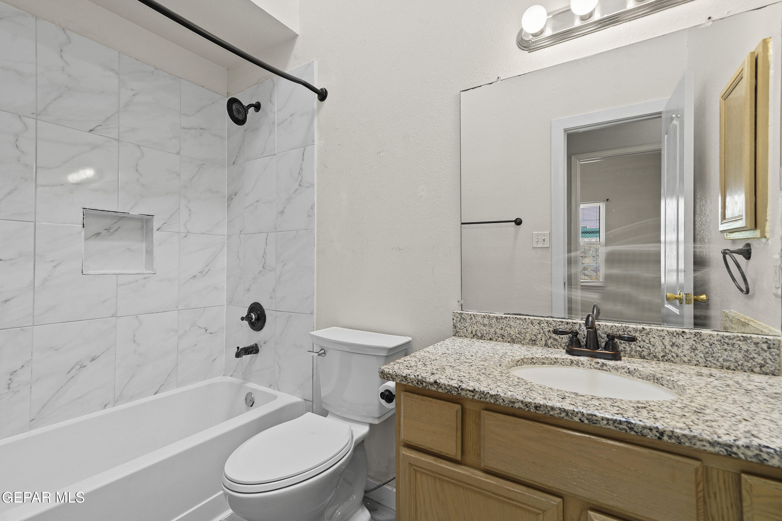 12217 KINGSGATE Court