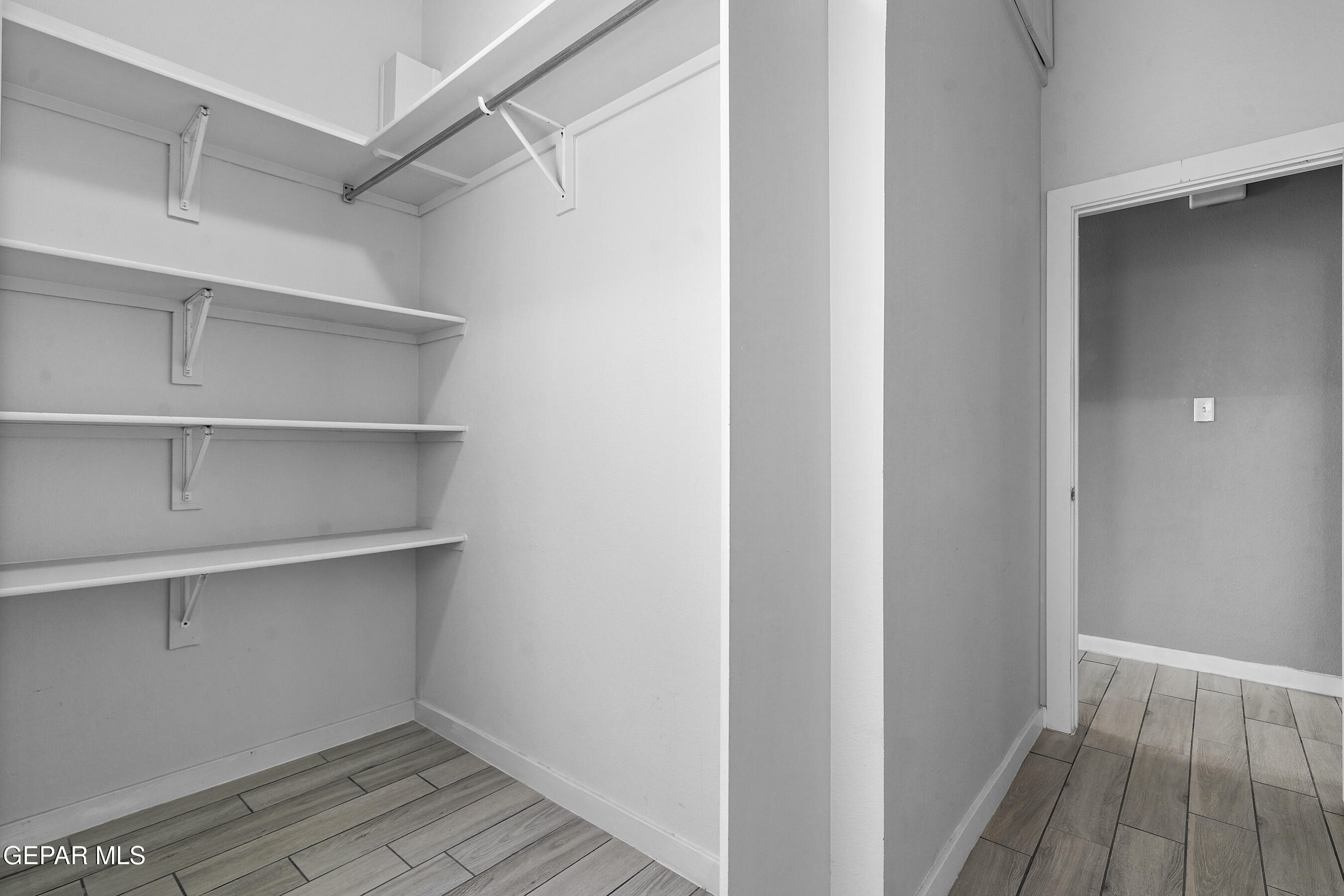 12217 KINGSGATE Court