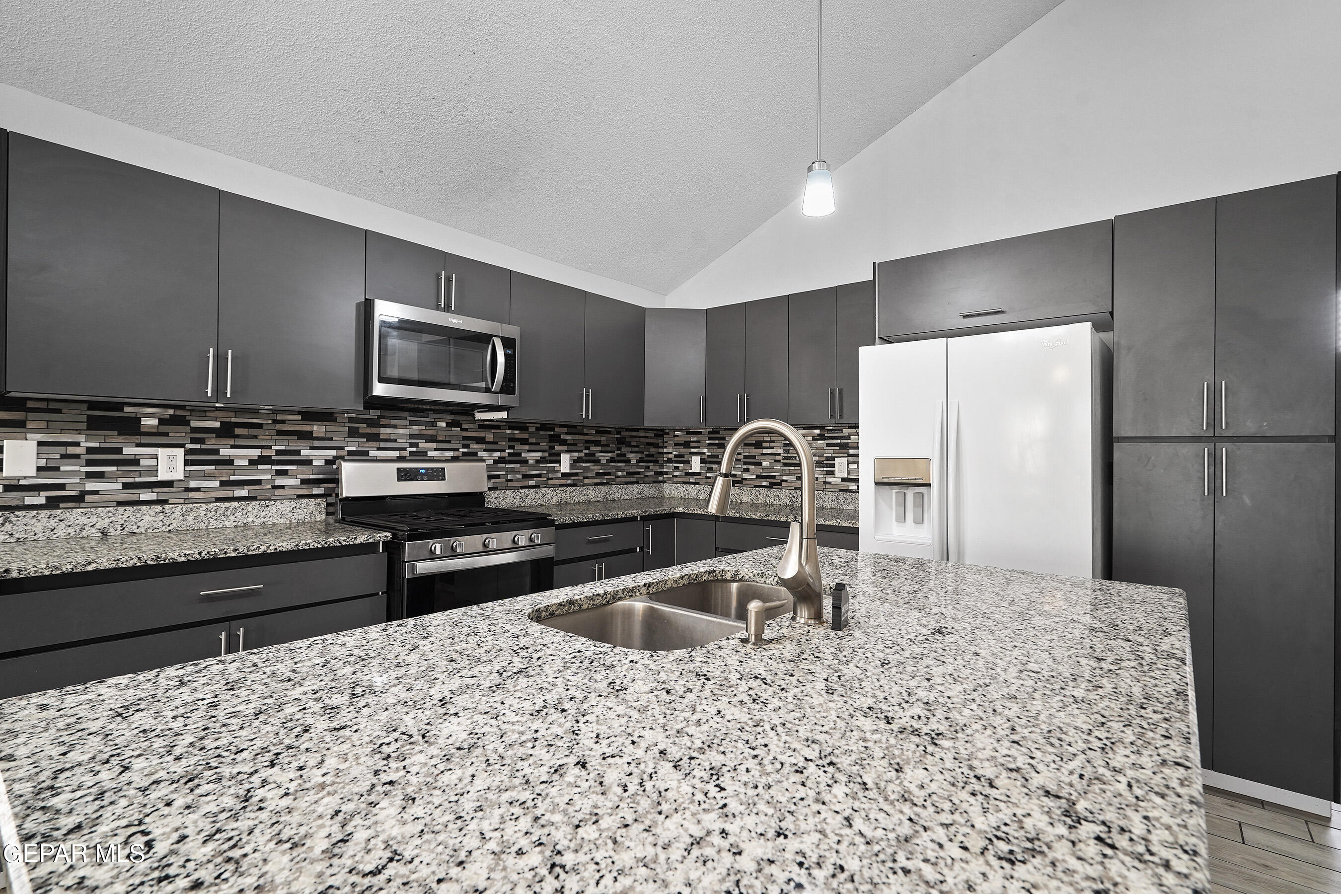 12217 KINGSGATE Court