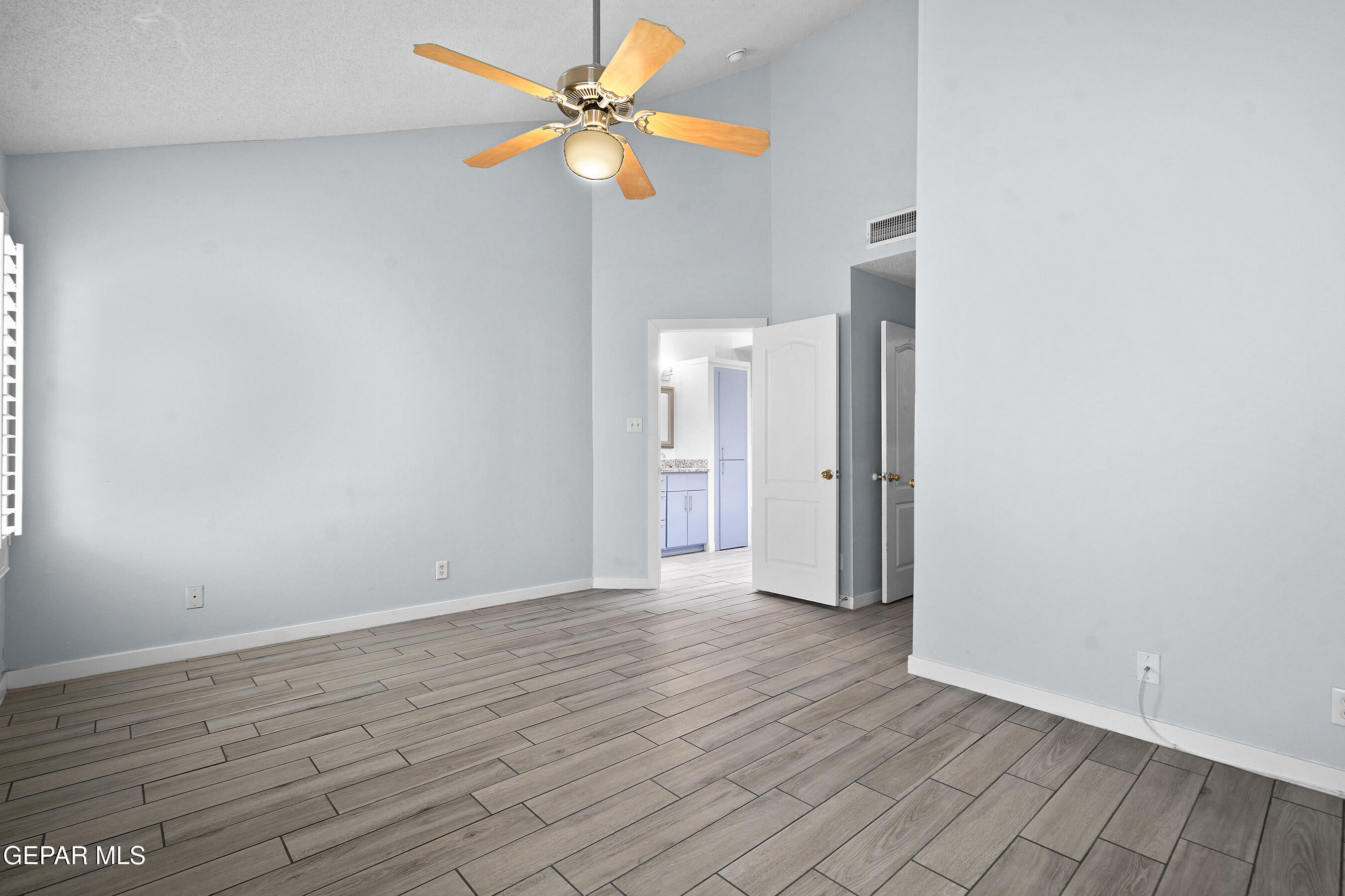 12217 KINGSGATE Court