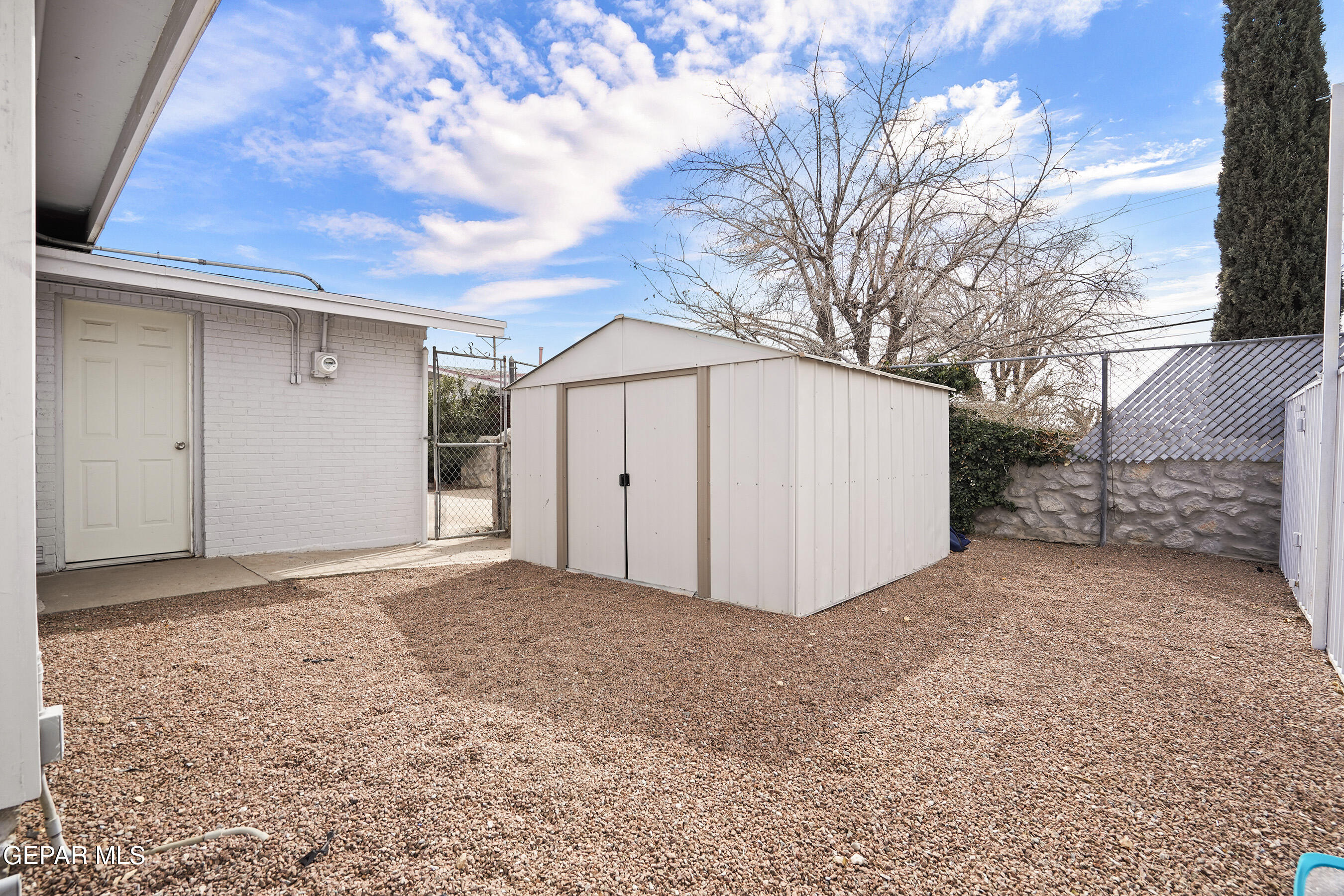 10113 SUMATRA Street