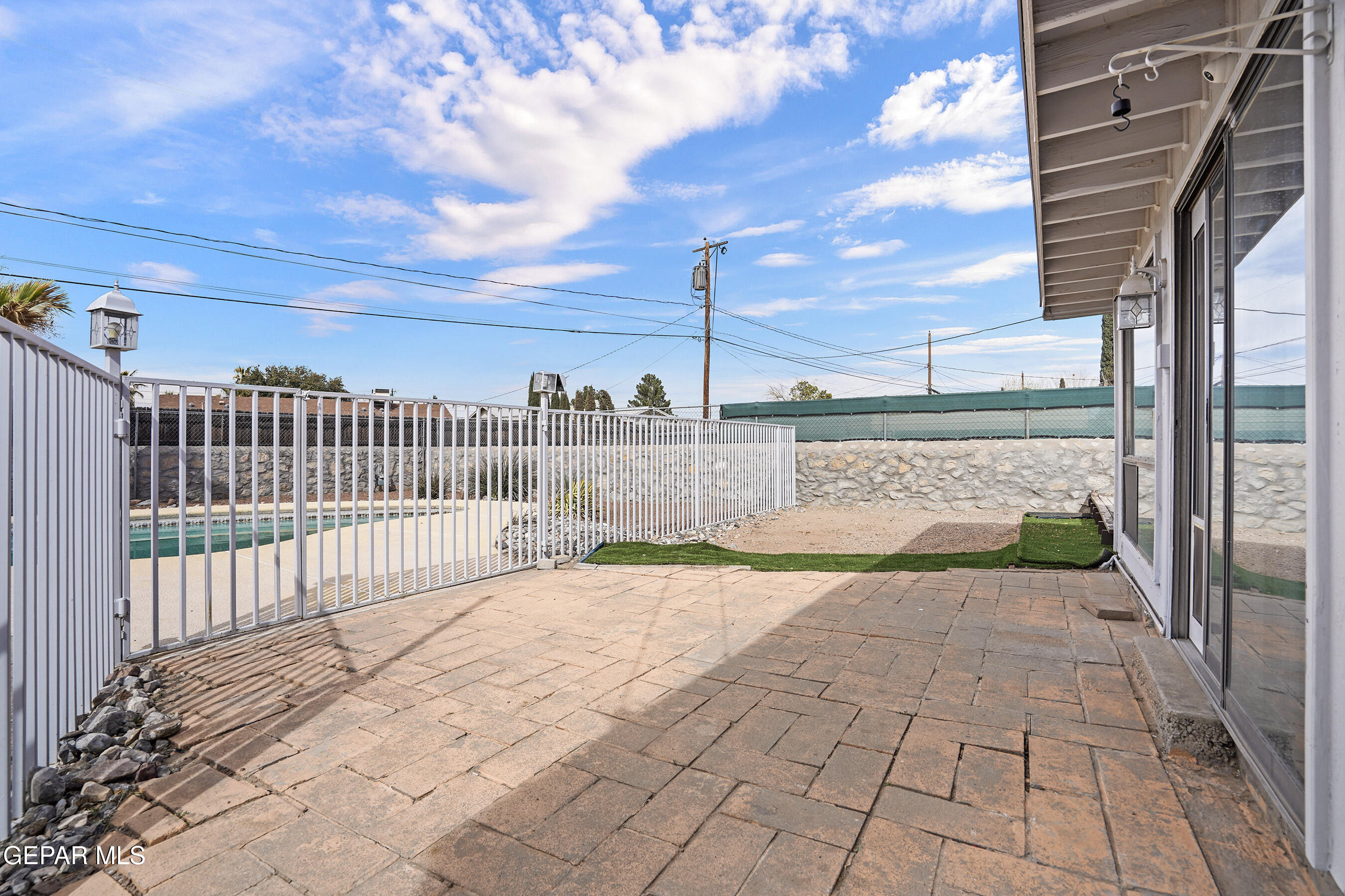 10113 SUMATRA Street