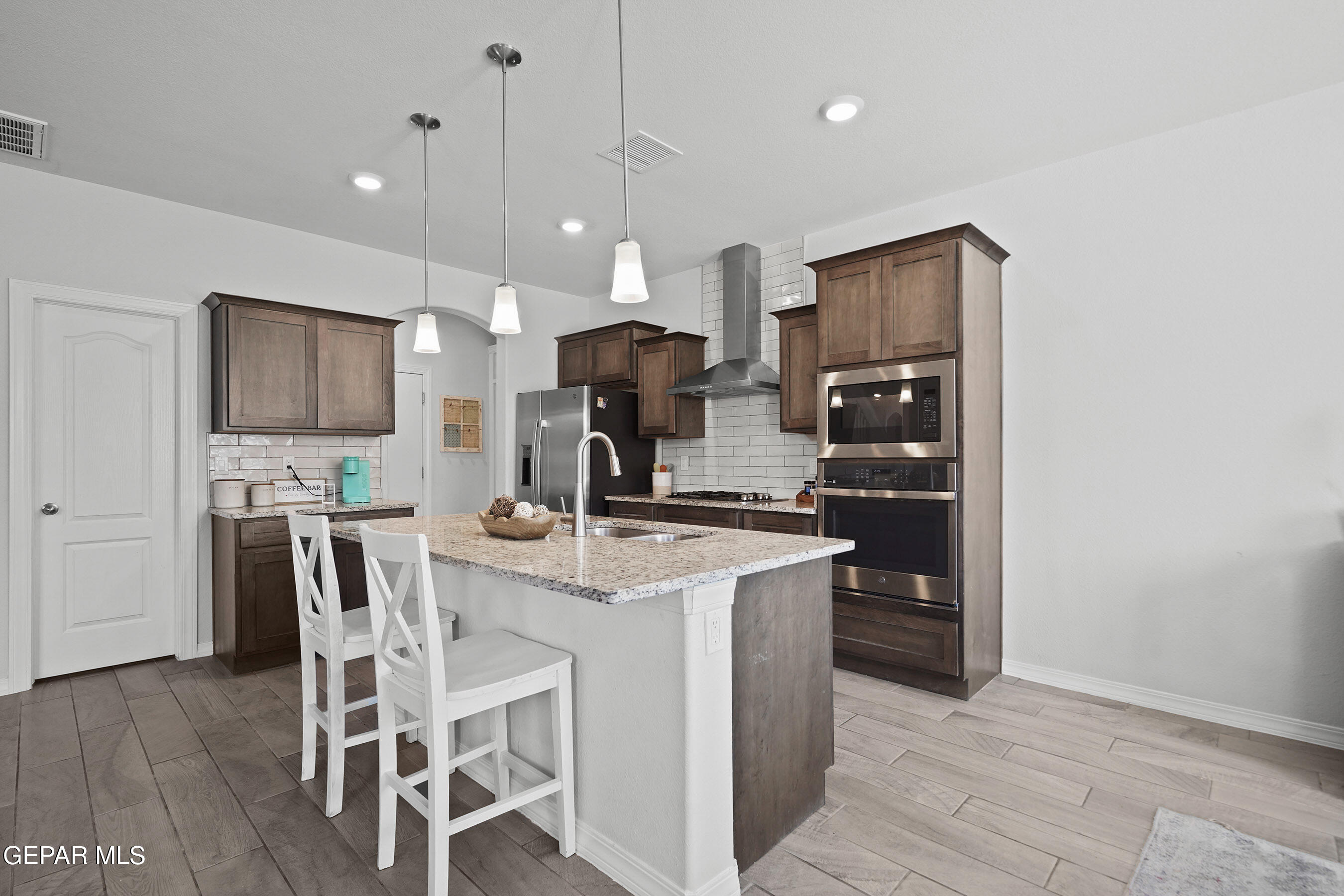 7332 FROSTLINE Place