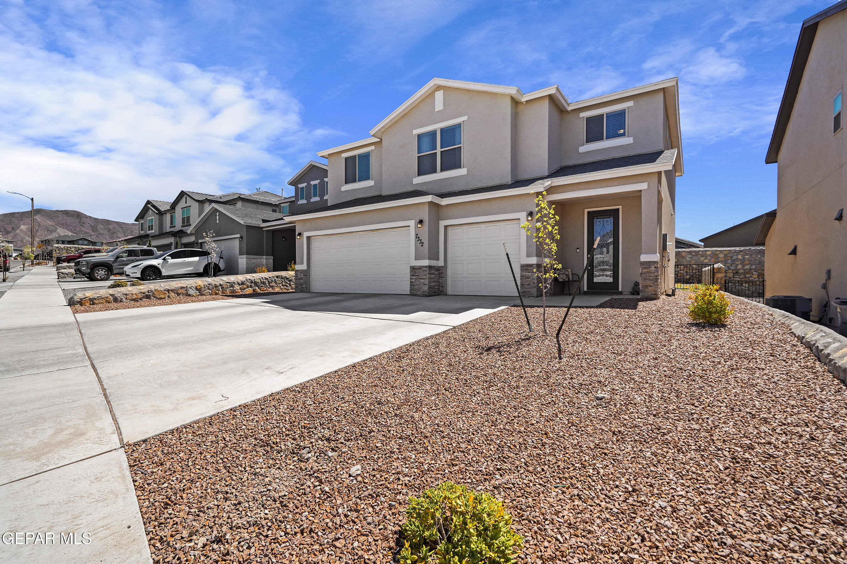 7332 FROSTLINE Place