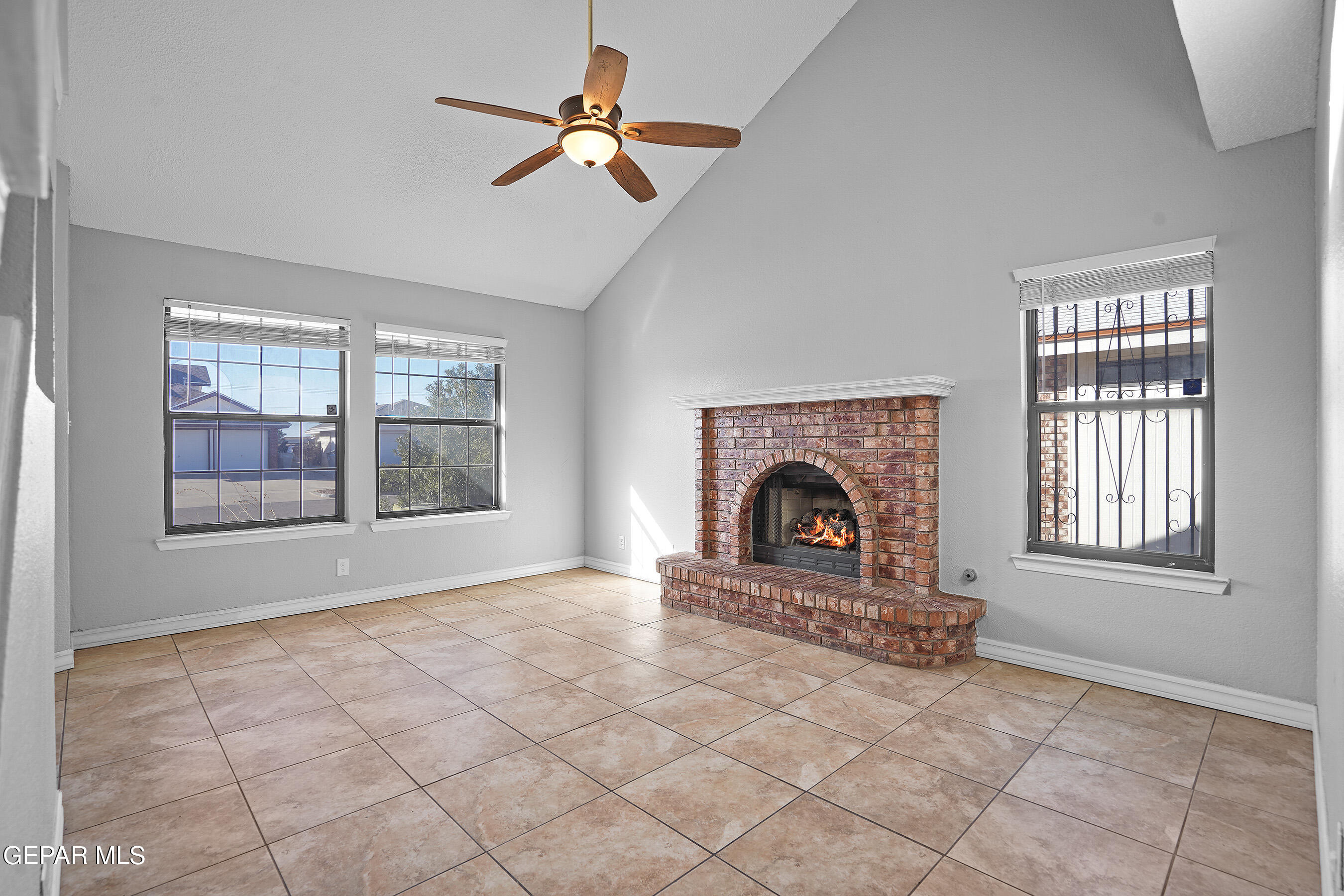 1112 DESIERTO SECO Drive