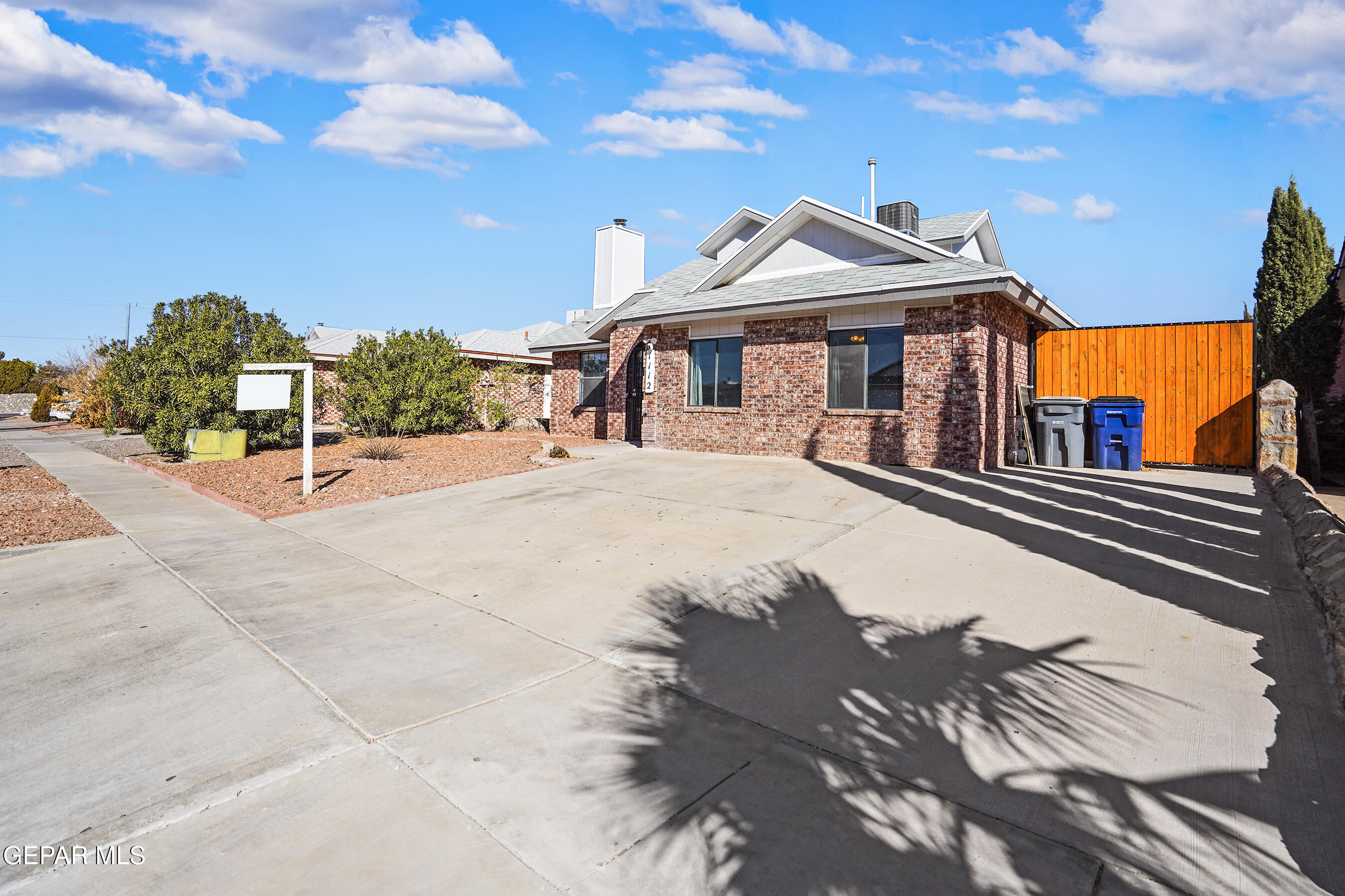 1112 DESIERTO SECO Drive