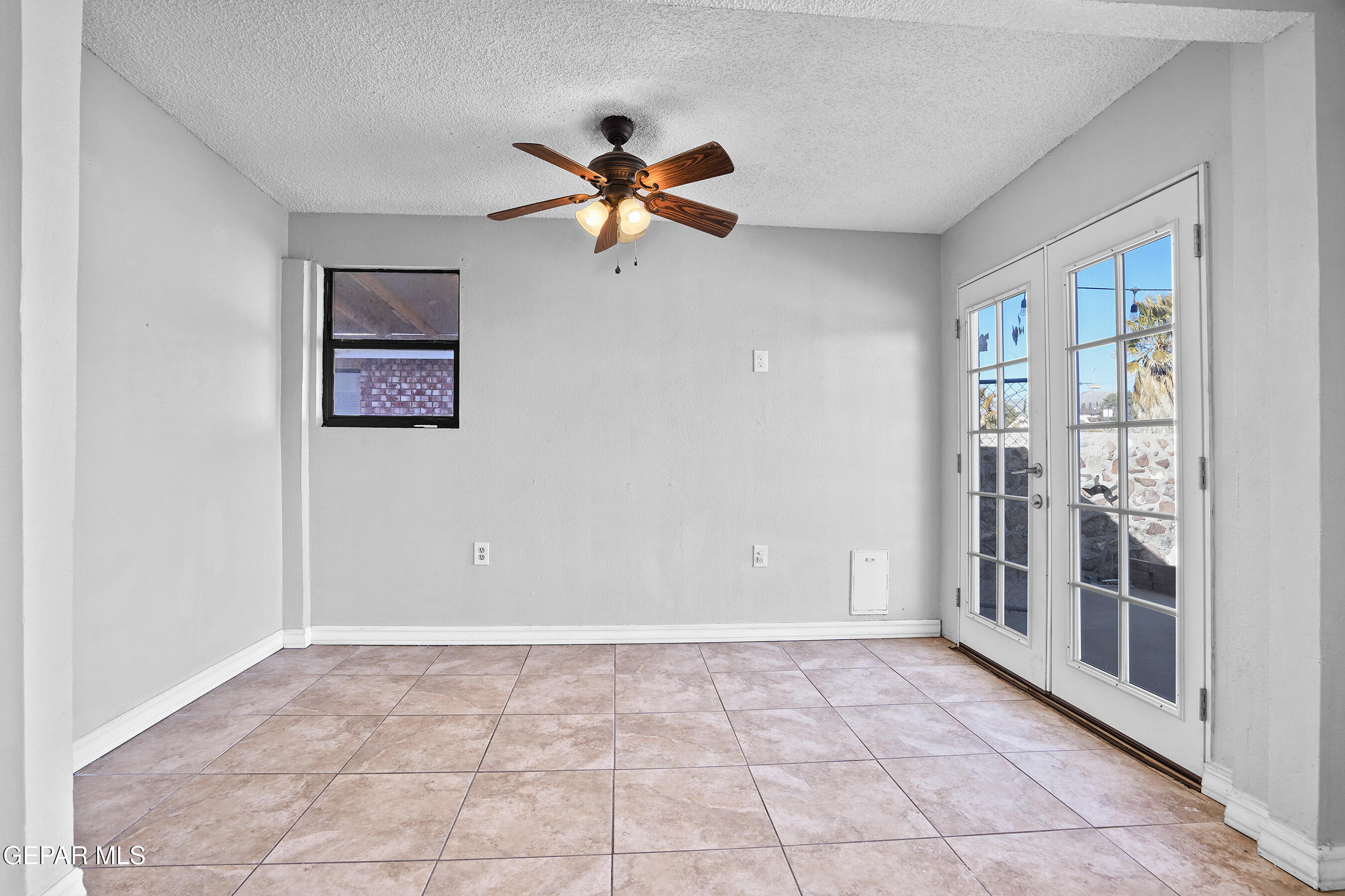 1112 DESIERTO SECO Drive