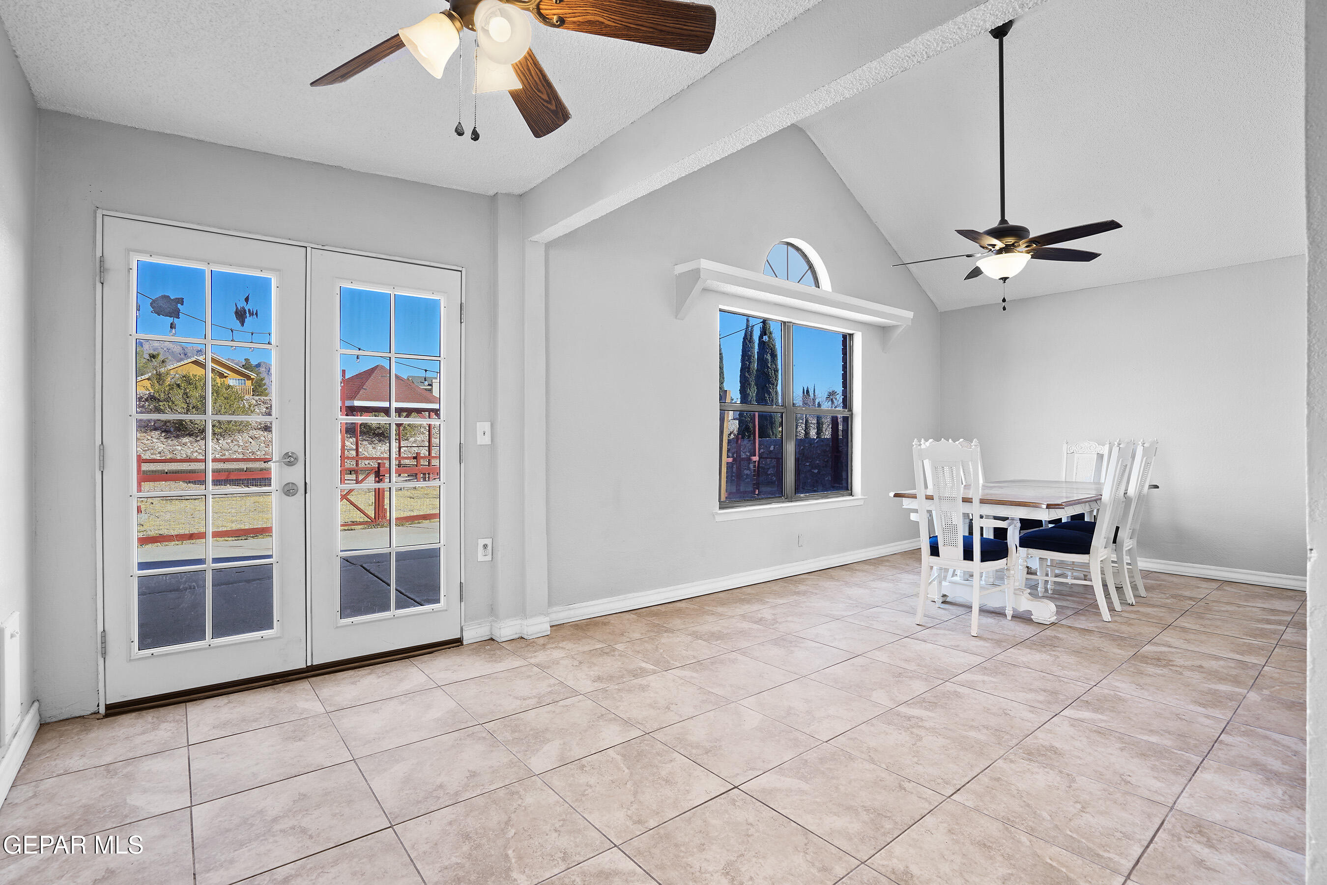 1112 DESIERTO SECO Drive