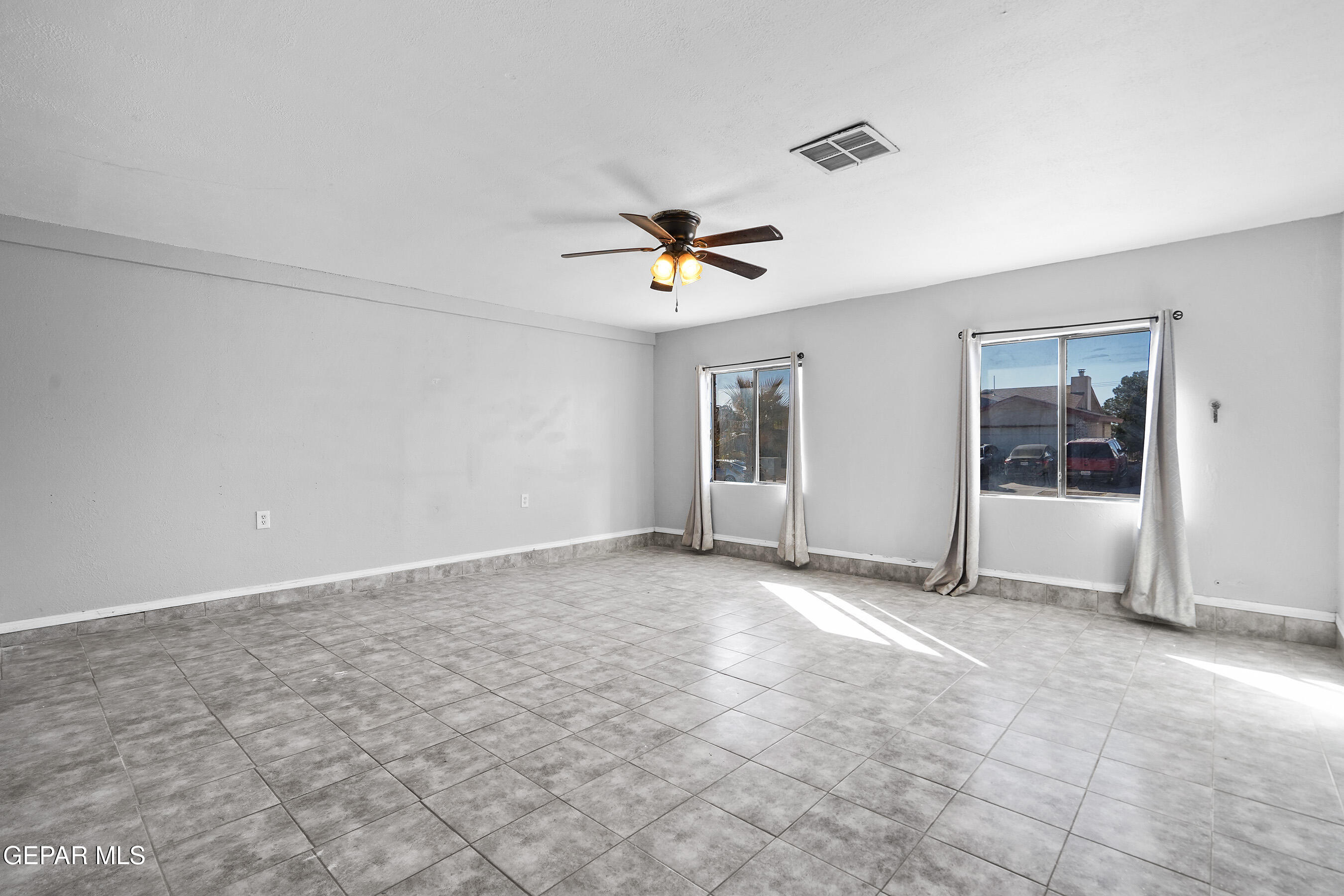 1112 DESIERTO SECO Drive