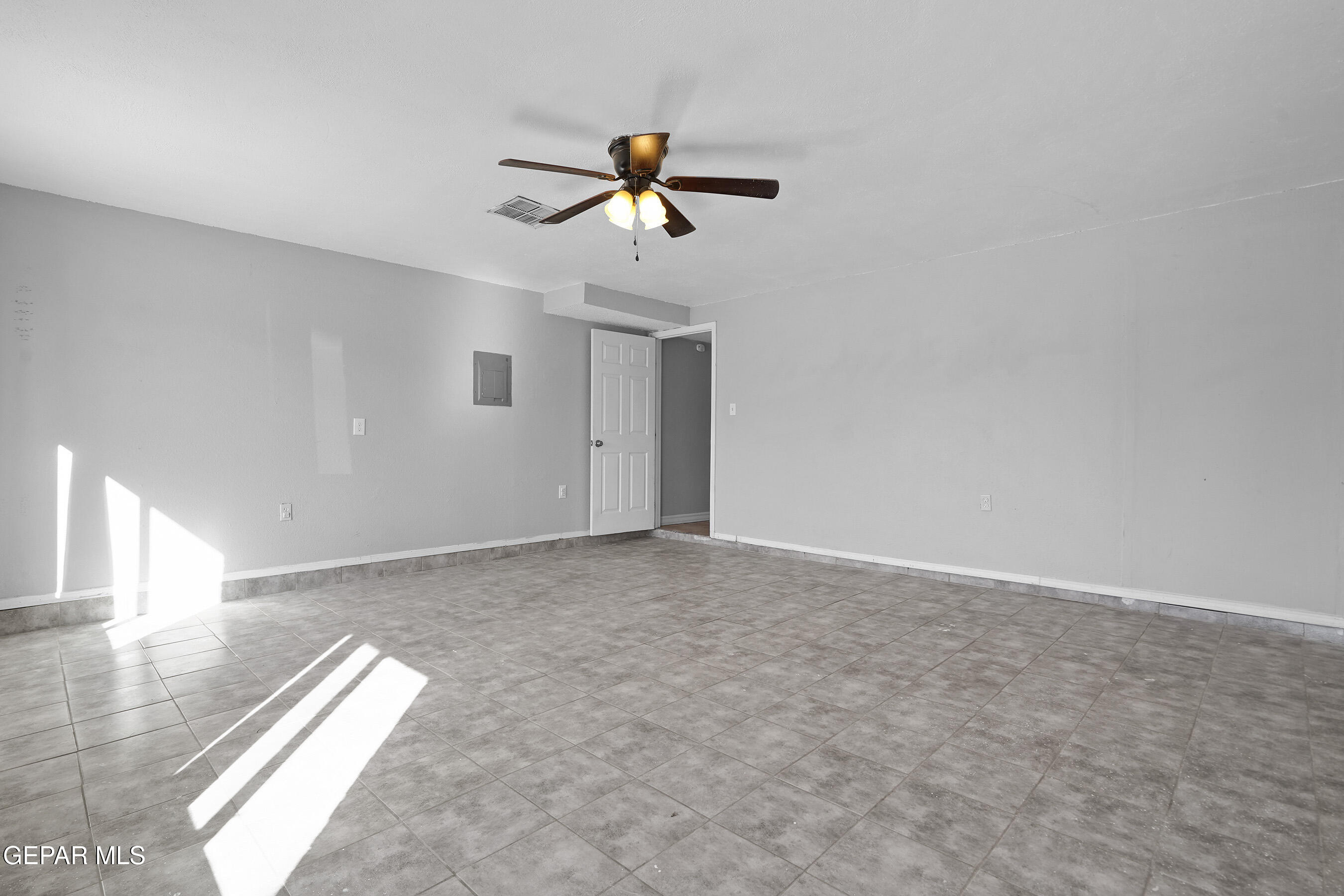 1112 DESIERTO SECO Drive