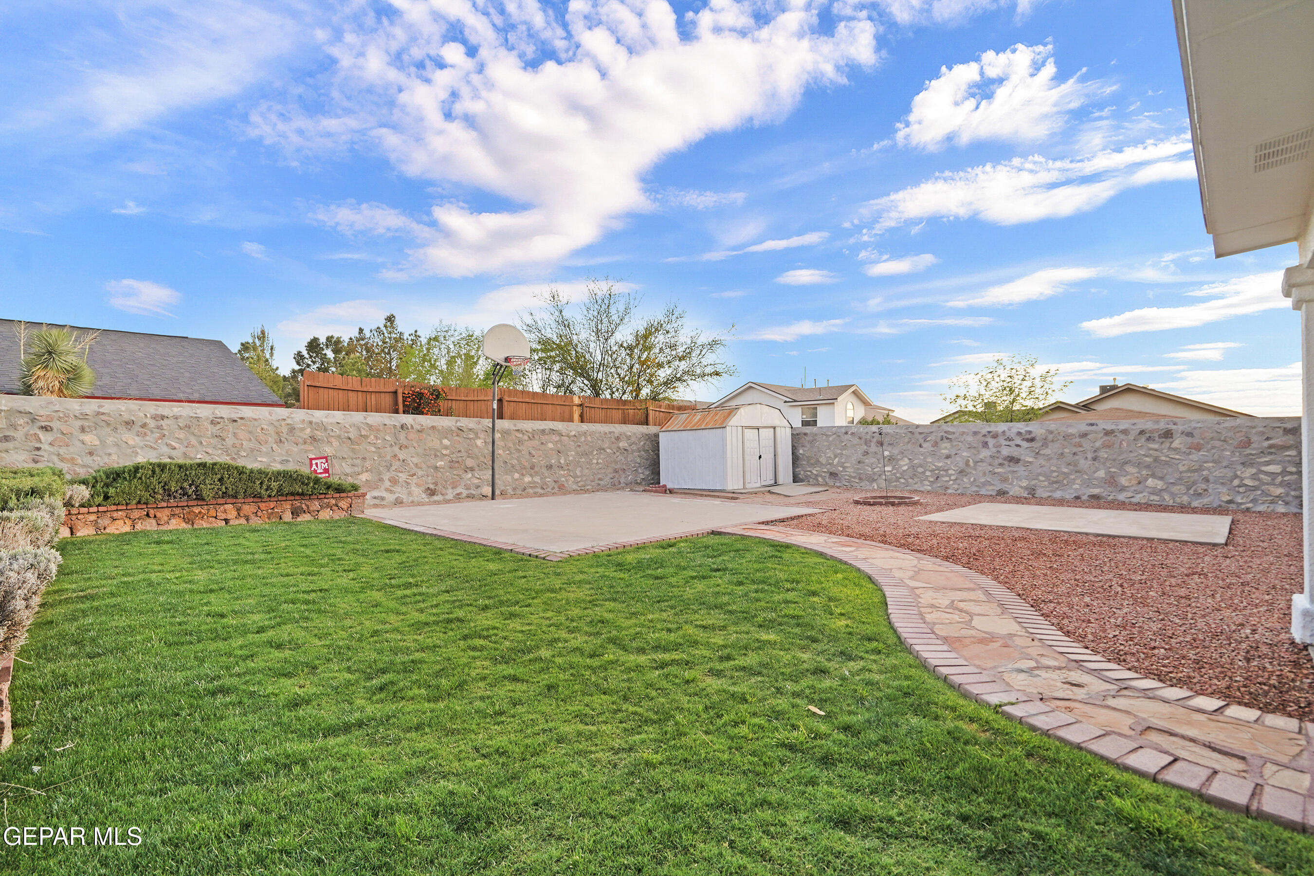 7050 BLACK RIDGE Drive