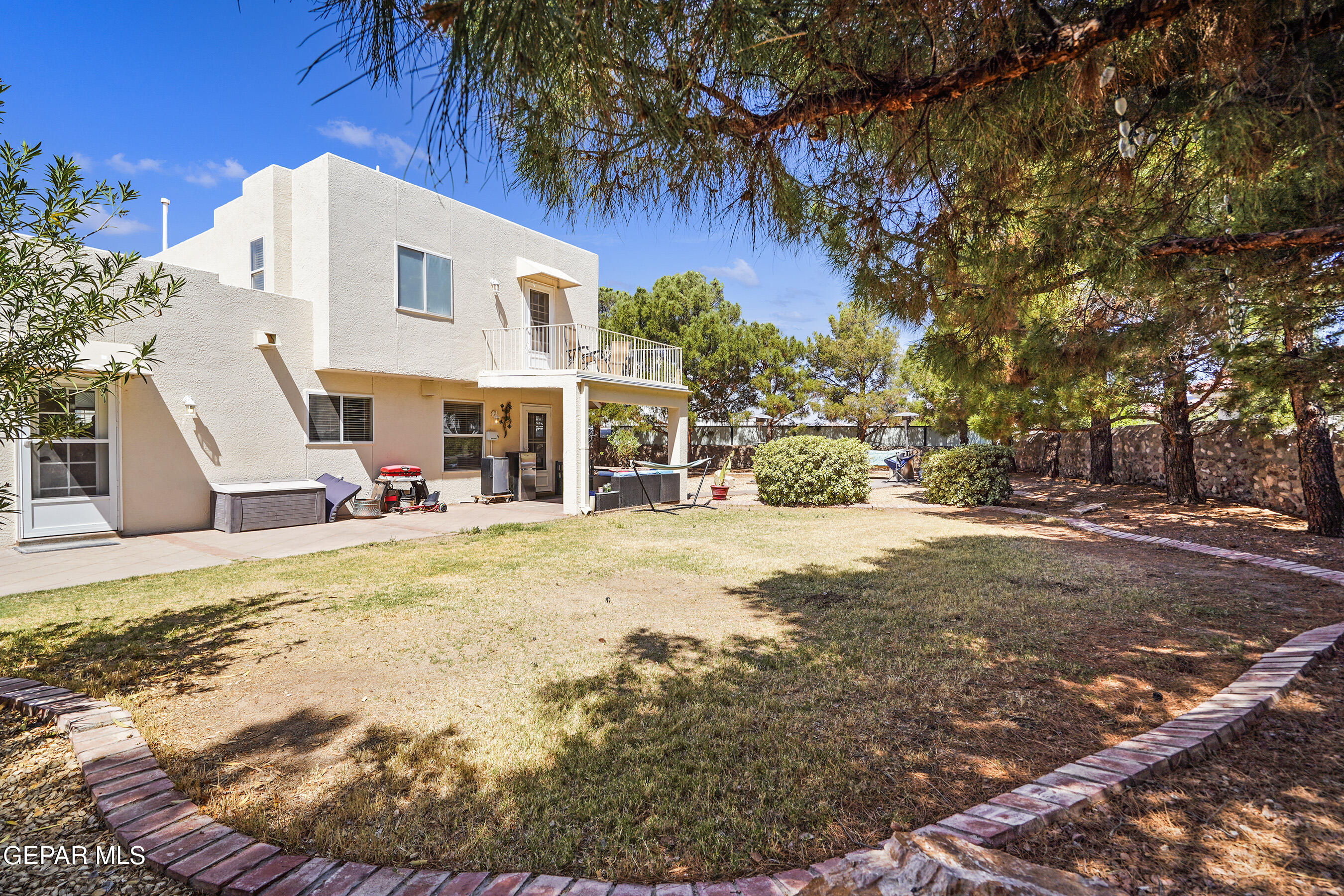 6842 PASATIEMPO Circle