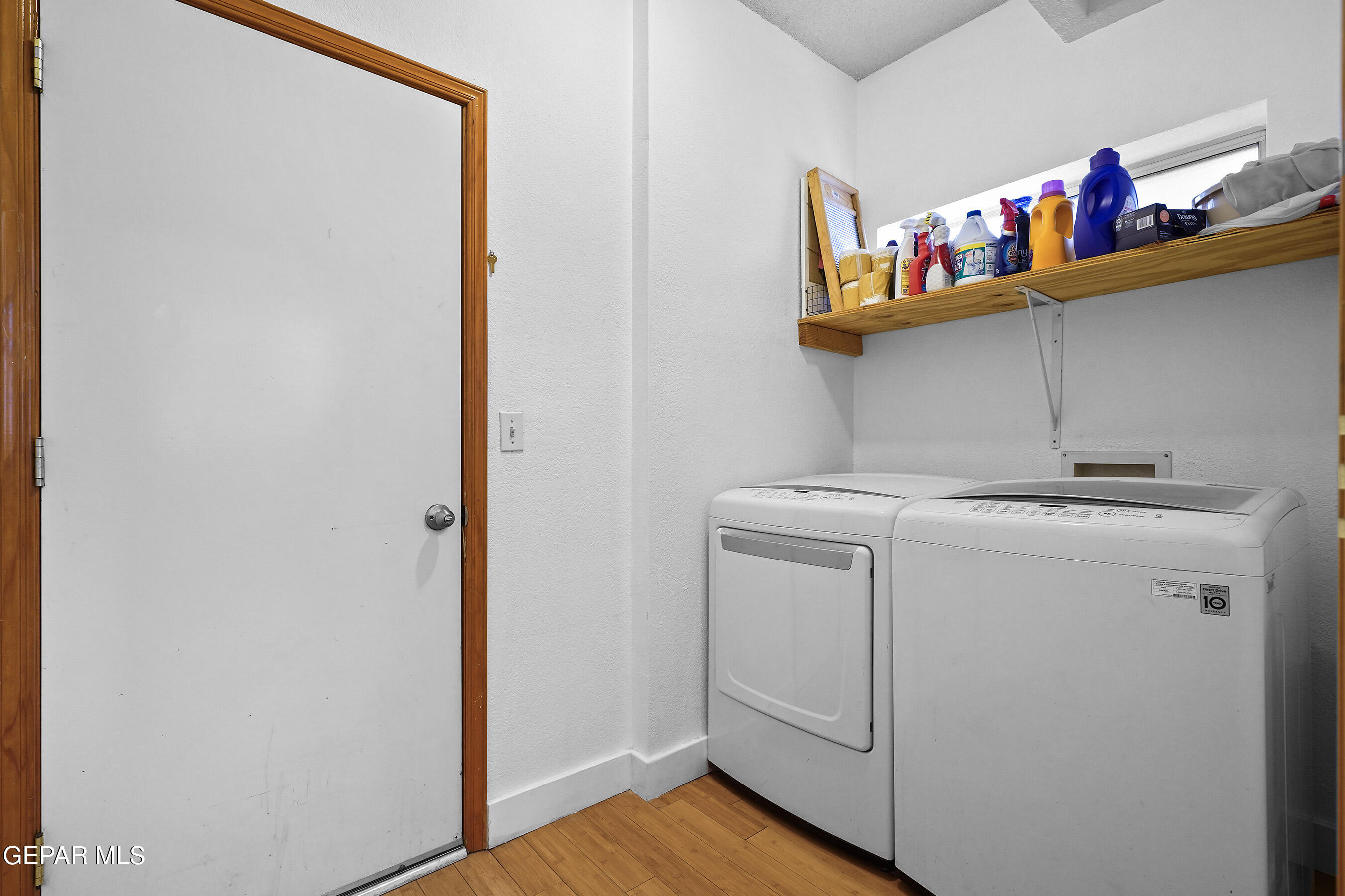 1332 CLAY BASKET Circle