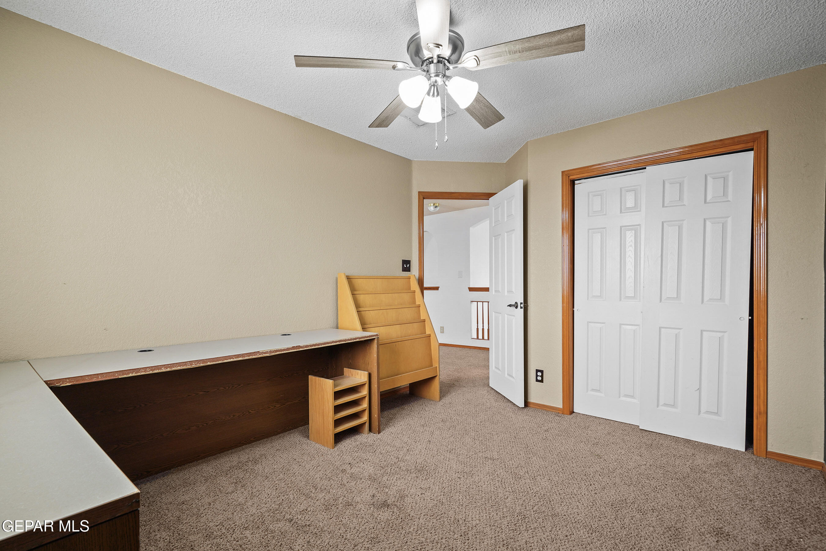 1332 CLAY BASKET Circle