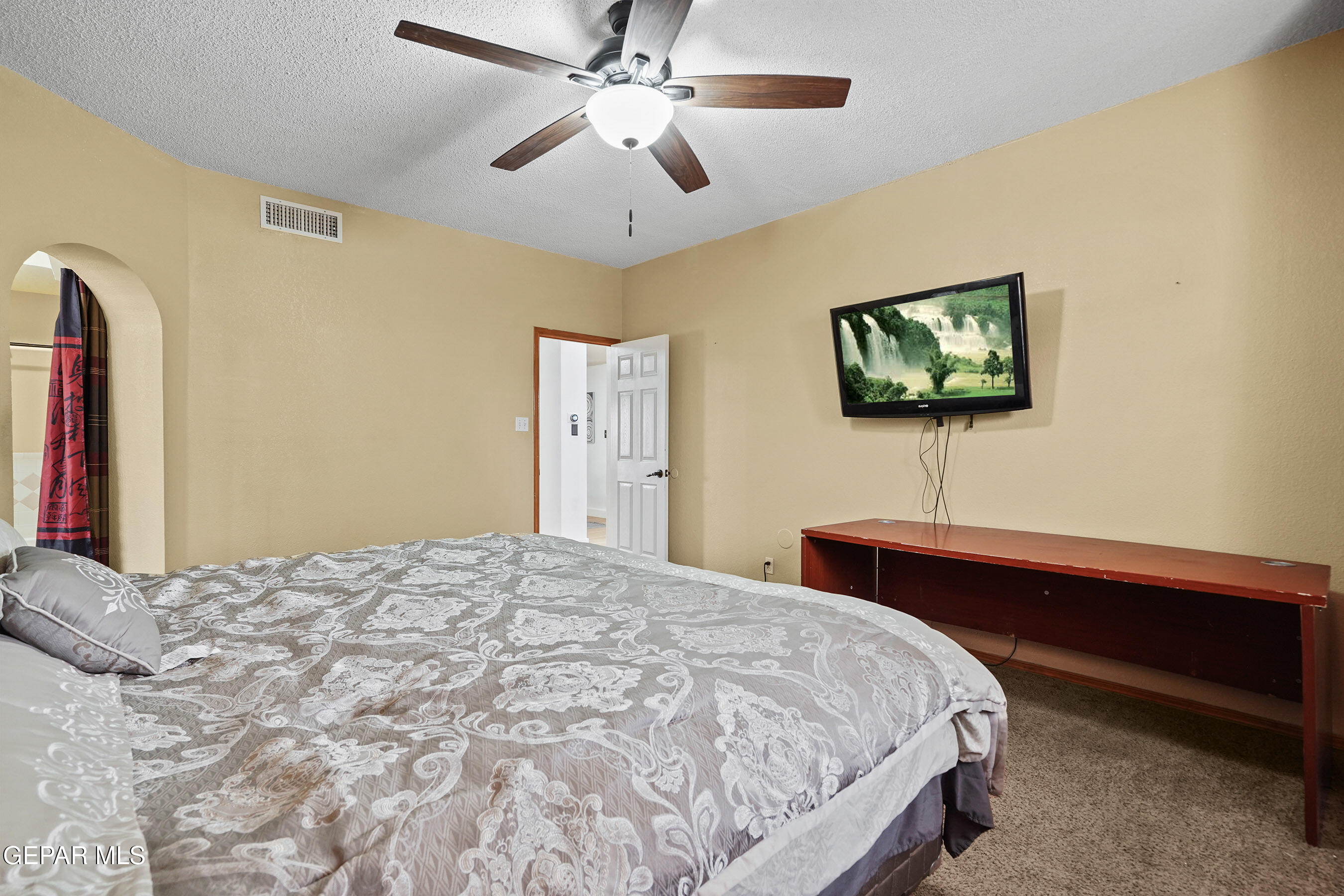 1332 CLAY BASKET Circle