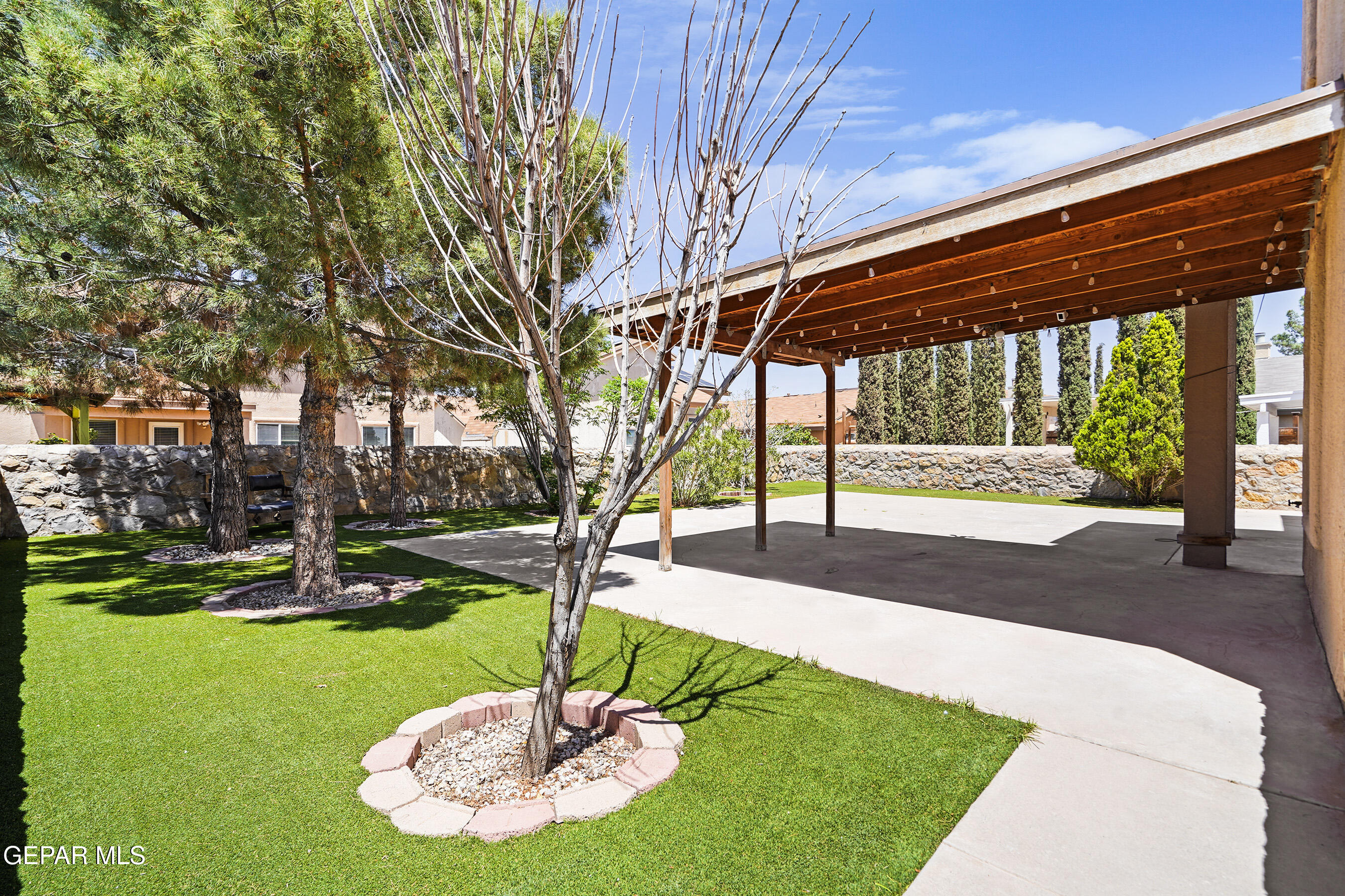 14185 SMOKEY POINT Drive