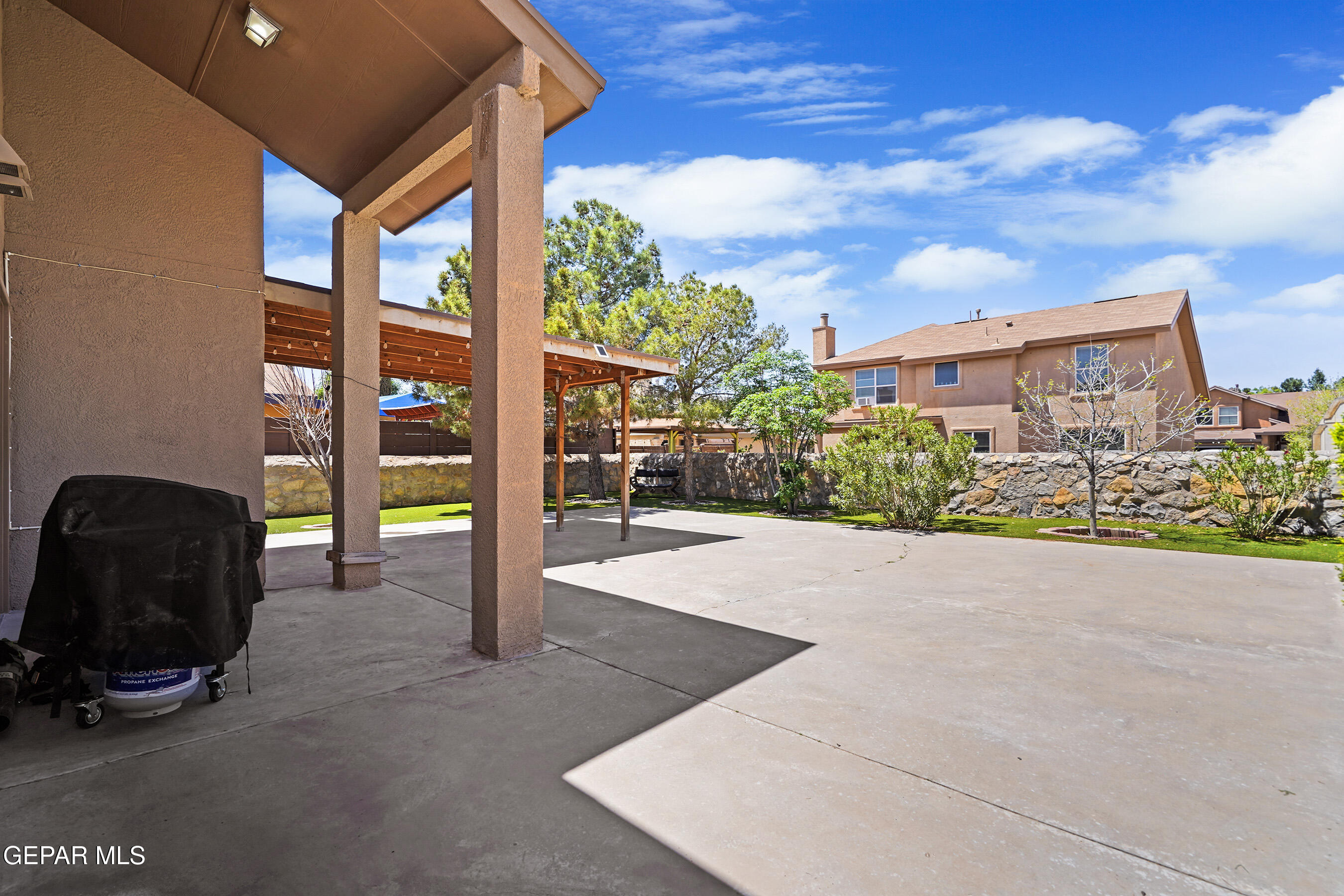 14185 SMOKEY POINT Drive