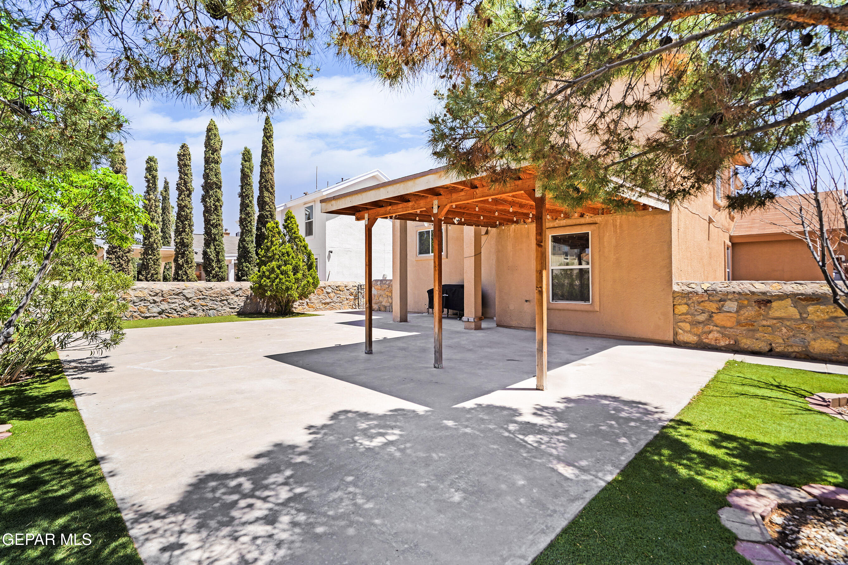 14185 SMOKEY POINT Drive