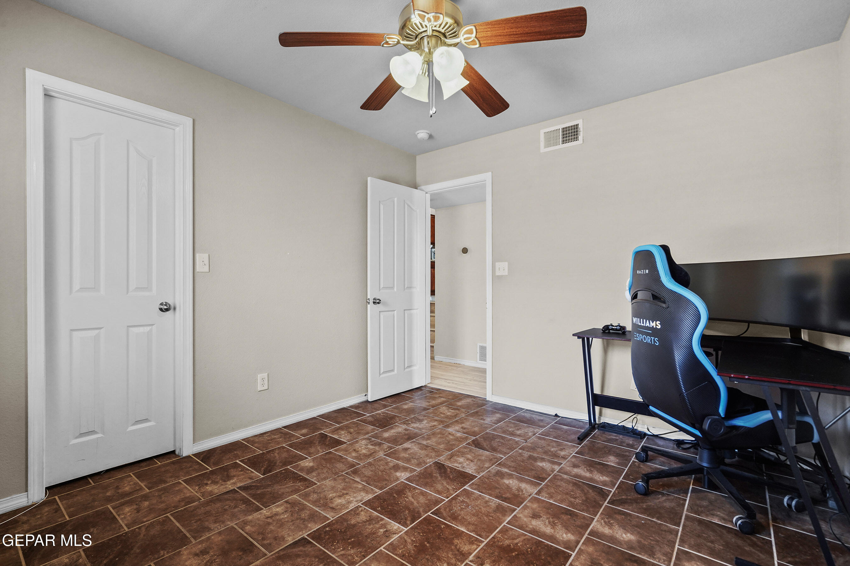 14185 SMOKEY POINT Drive