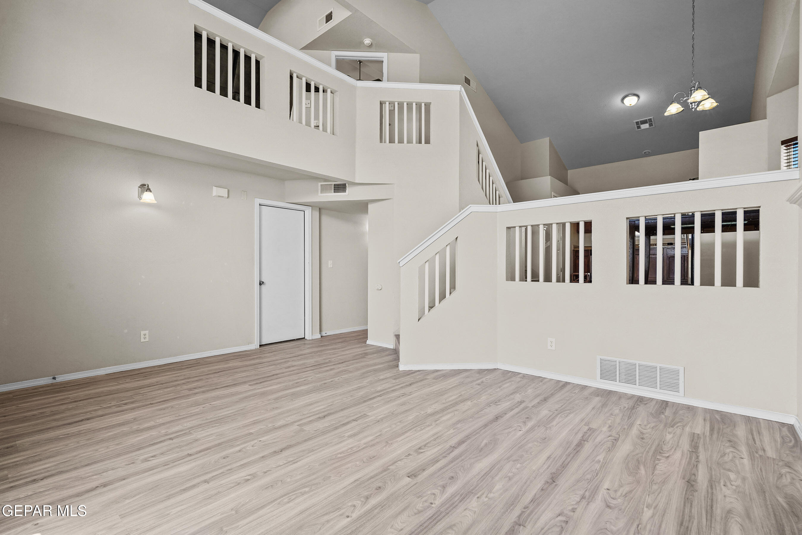 14185 SMOKEY POINT Drive