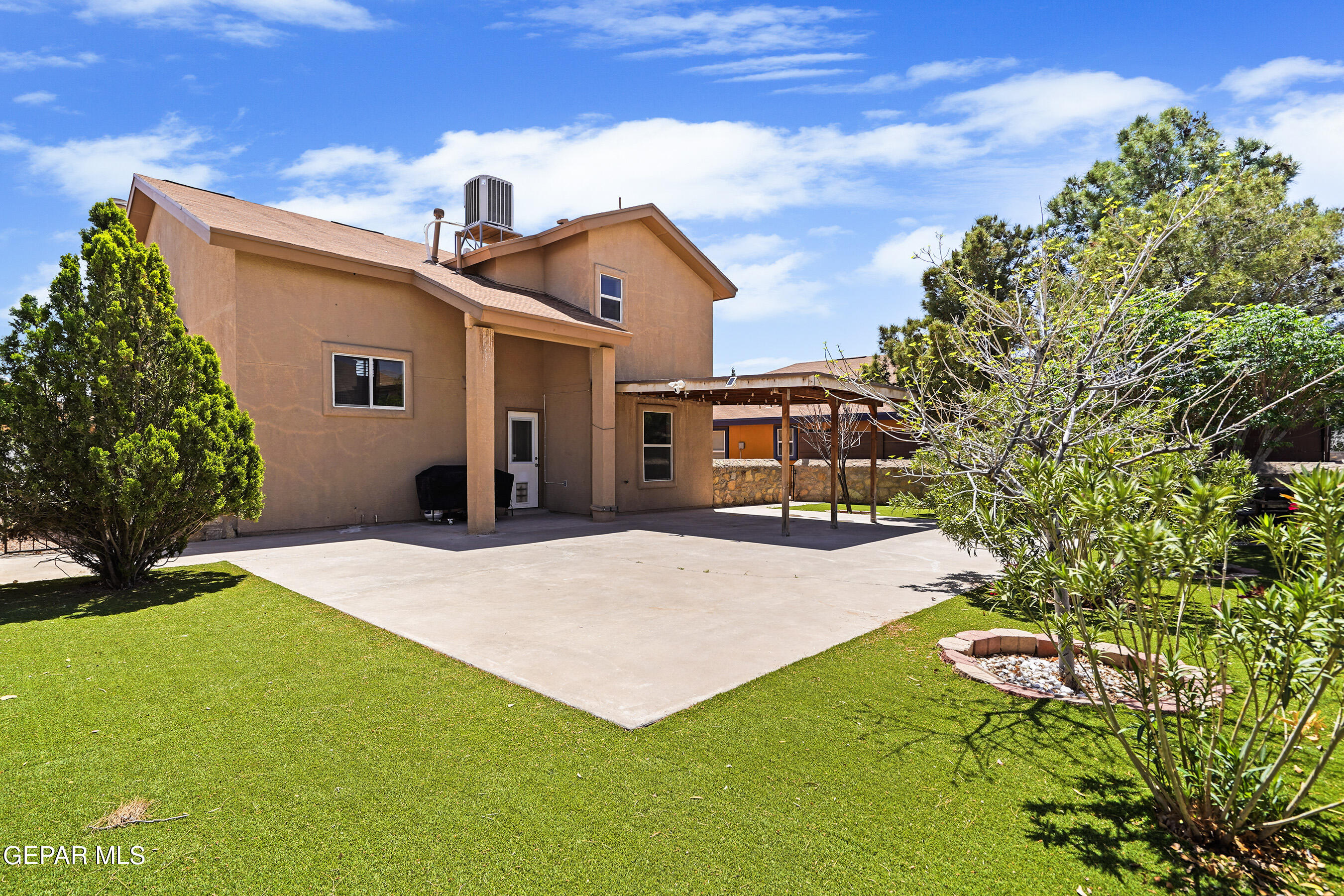 14185 SMOKEY POINT Drive