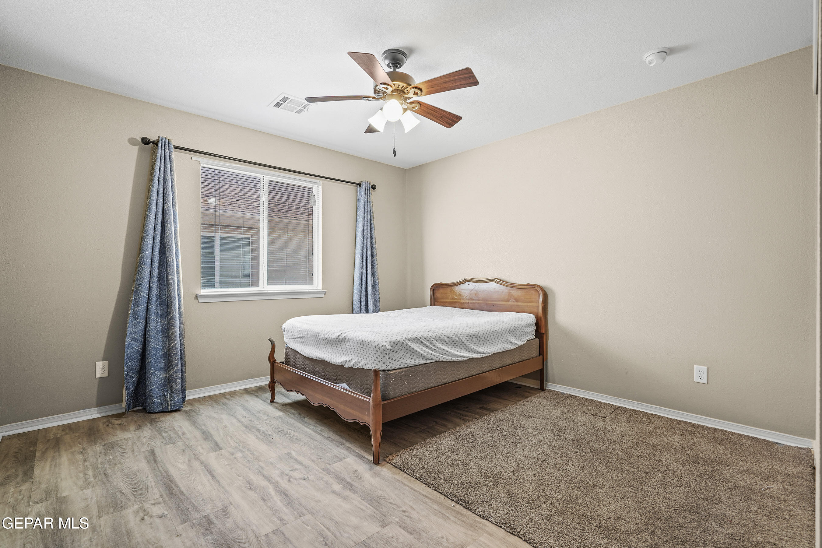 4916 GOLD RANCH Avenue