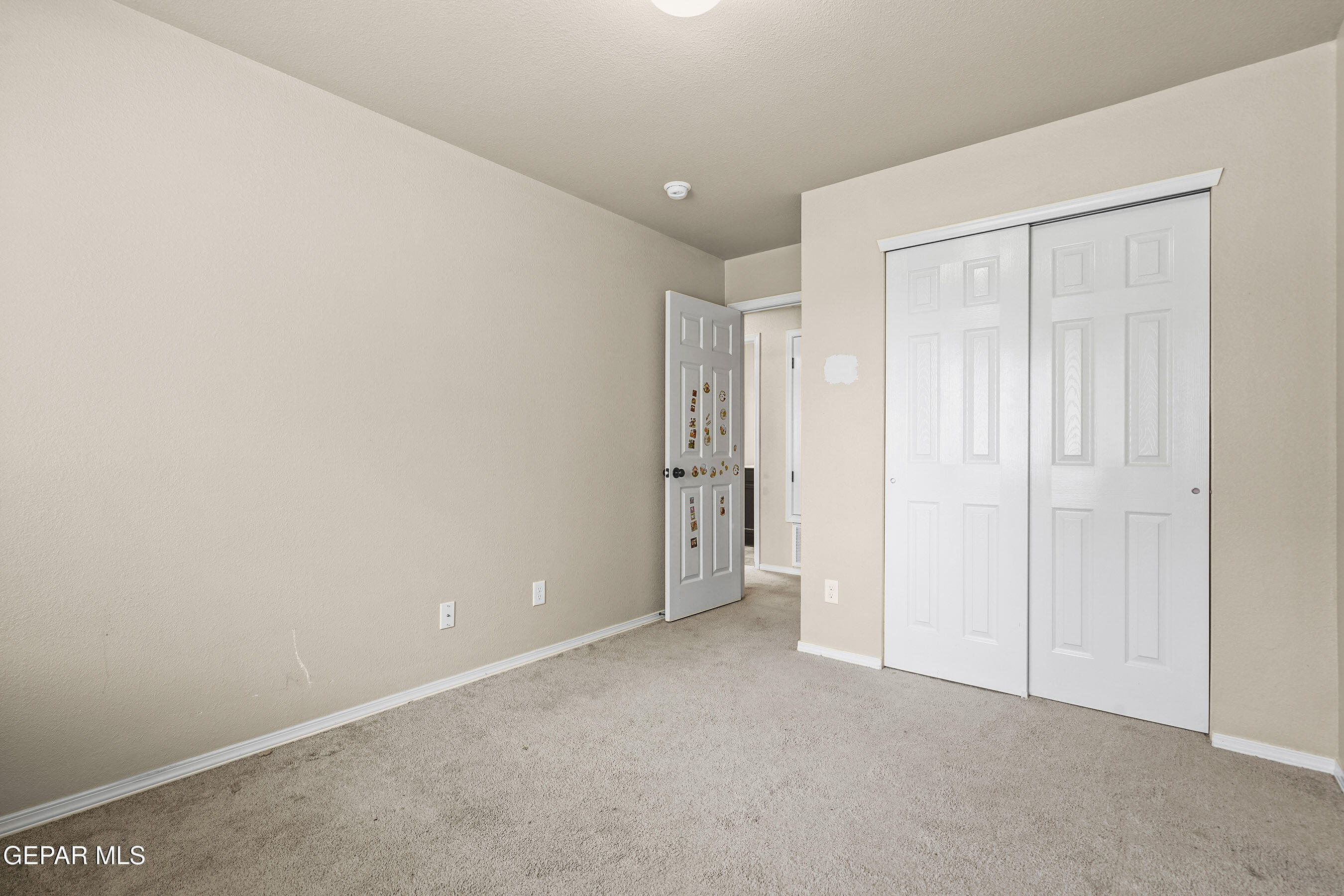 4916 GOLD RANCH Avenue