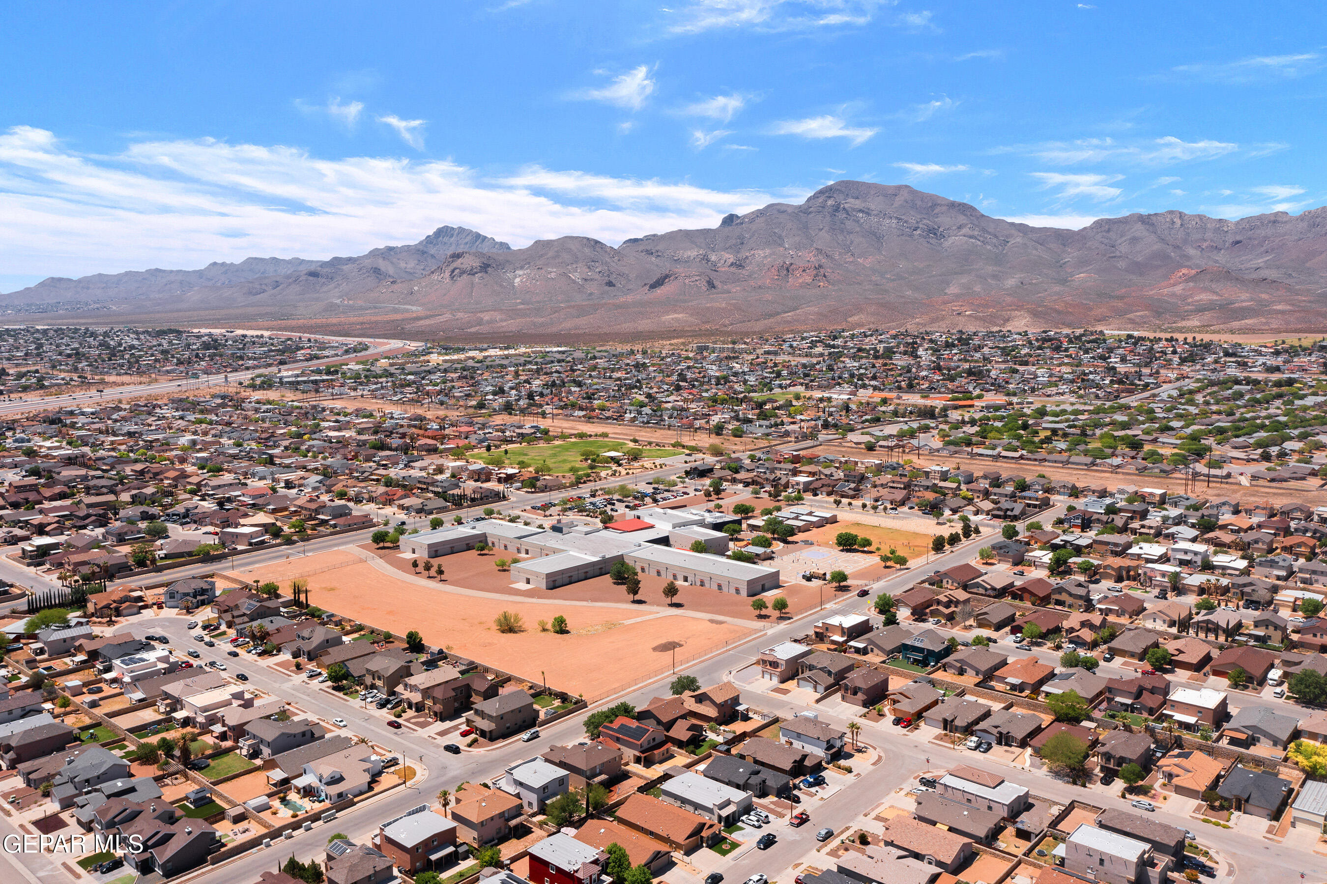 4916 GOLD RANCH Avenue