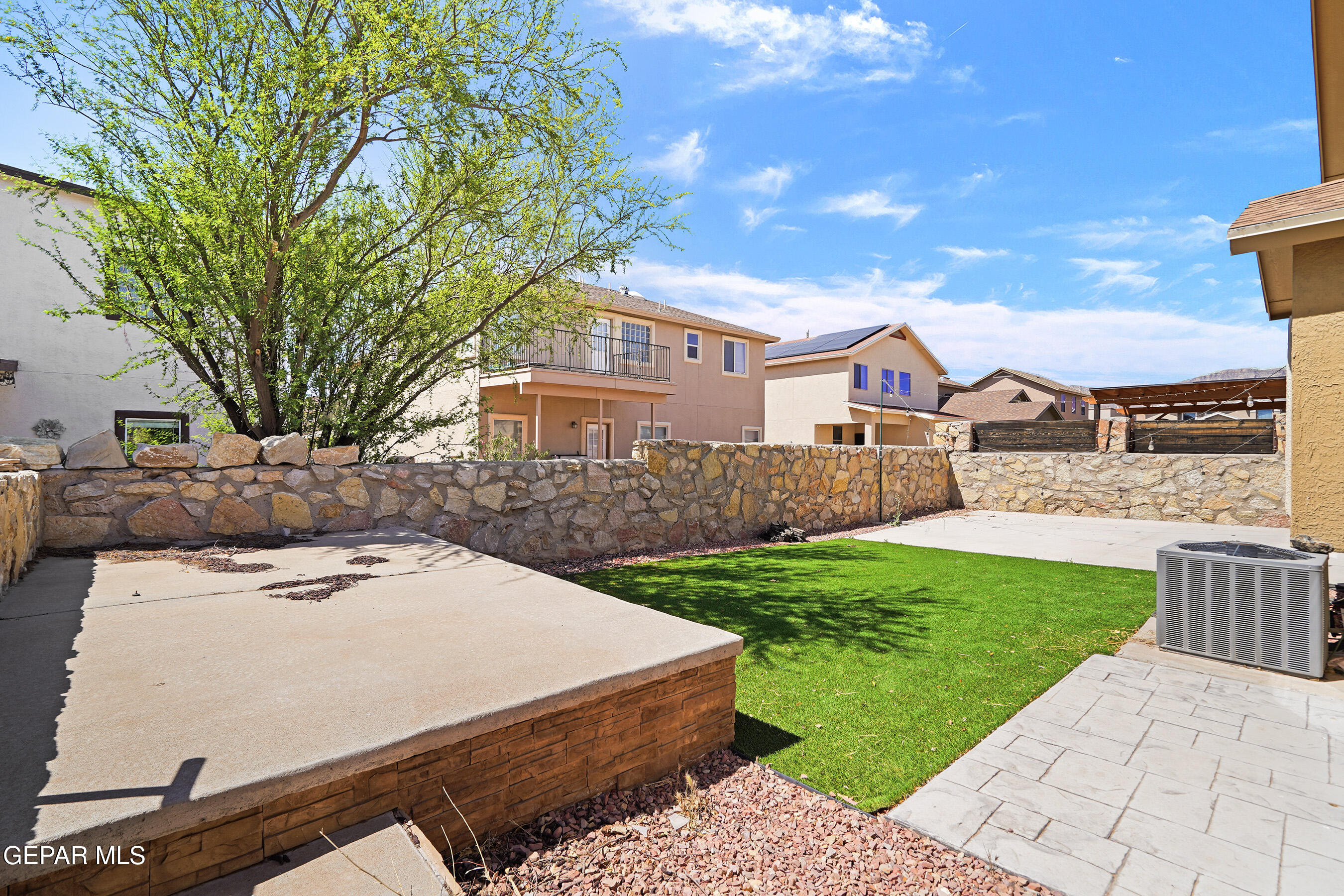 4916 GOLD RANCH Avenue