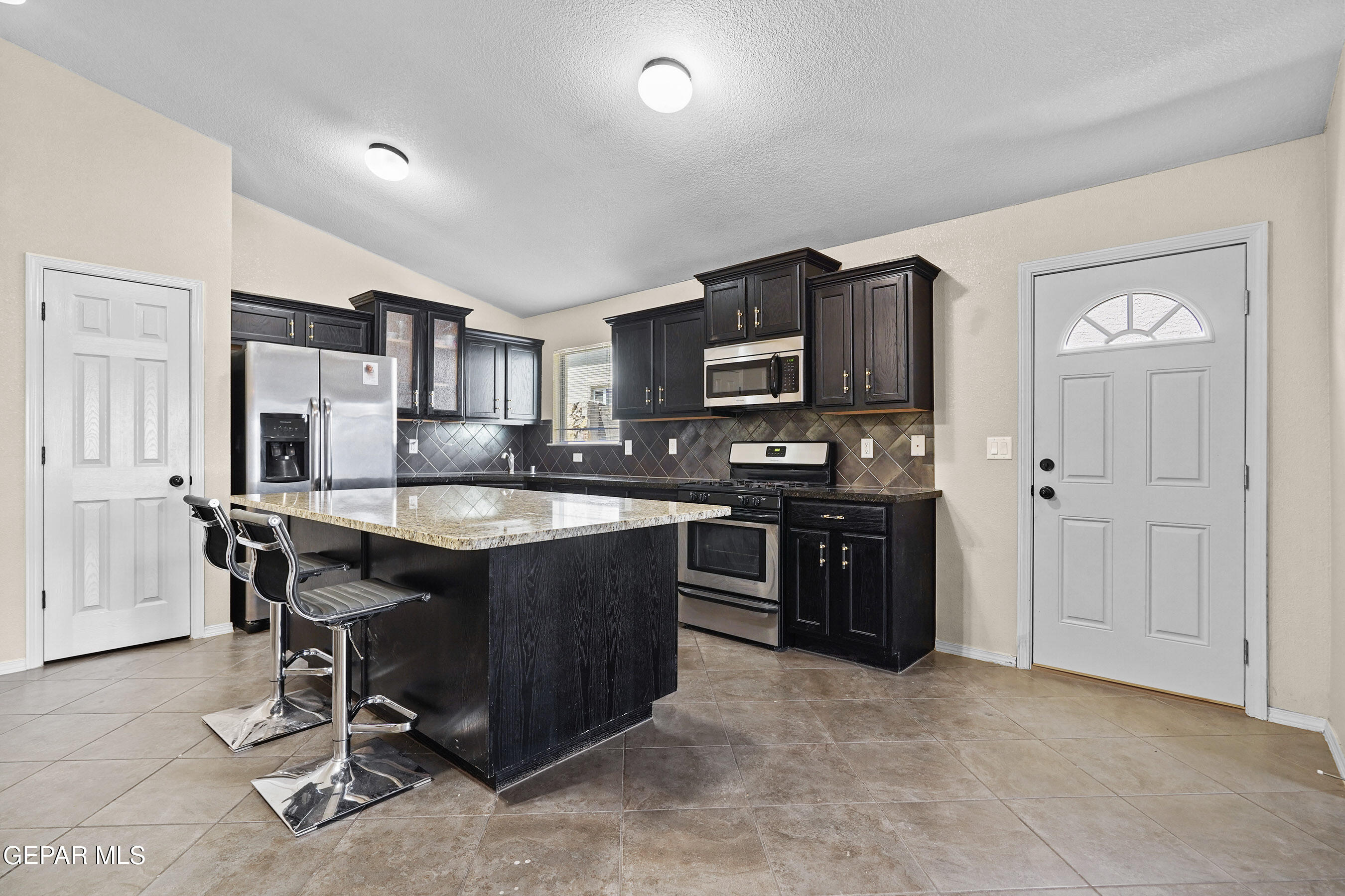 4916 GOLD RANCH Avenue