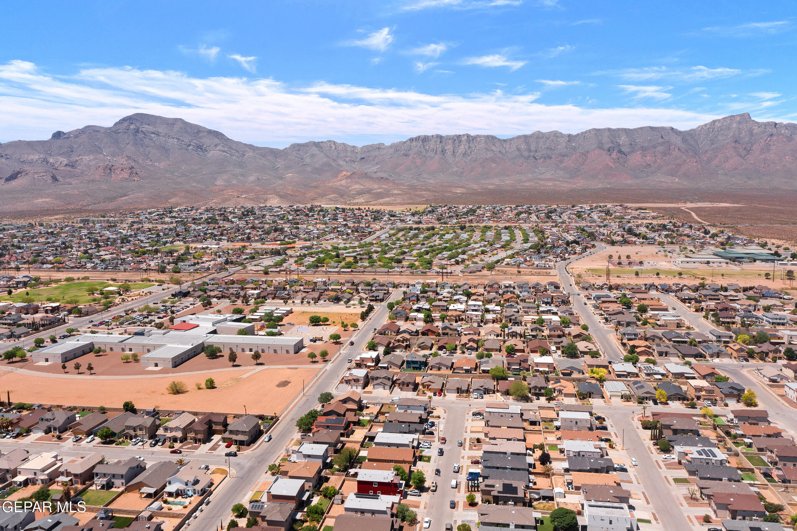 4916 GOLD RANCH Avenue