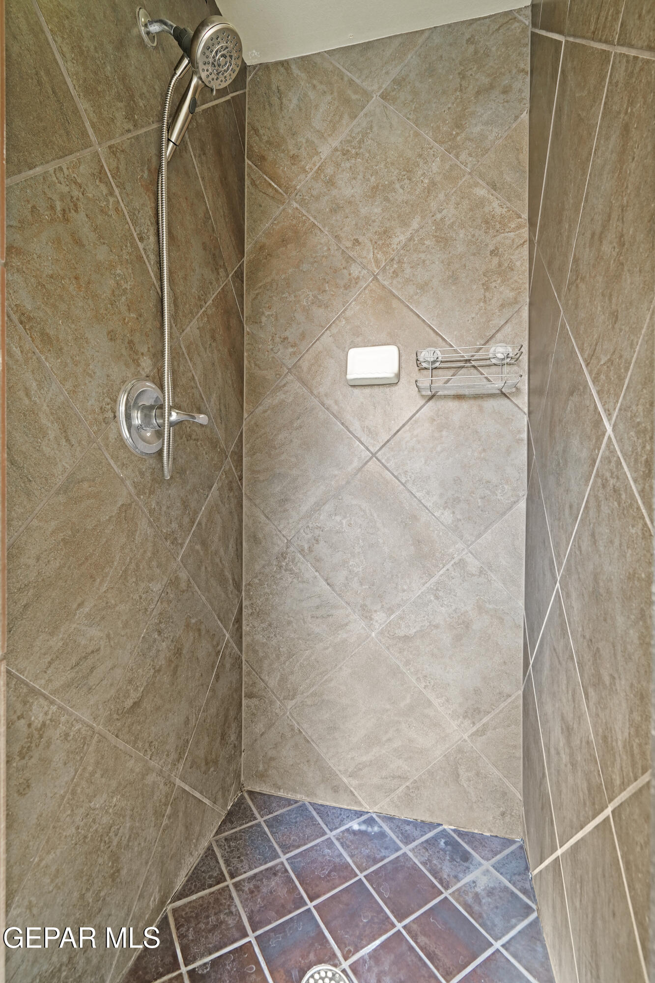 4916 GOLD RANCH Avenue