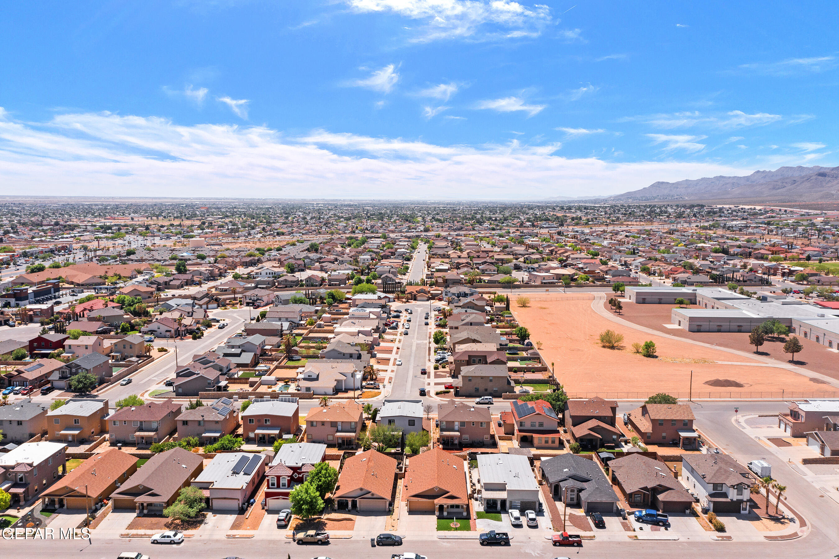 4916 GOLD RANCH Avenue