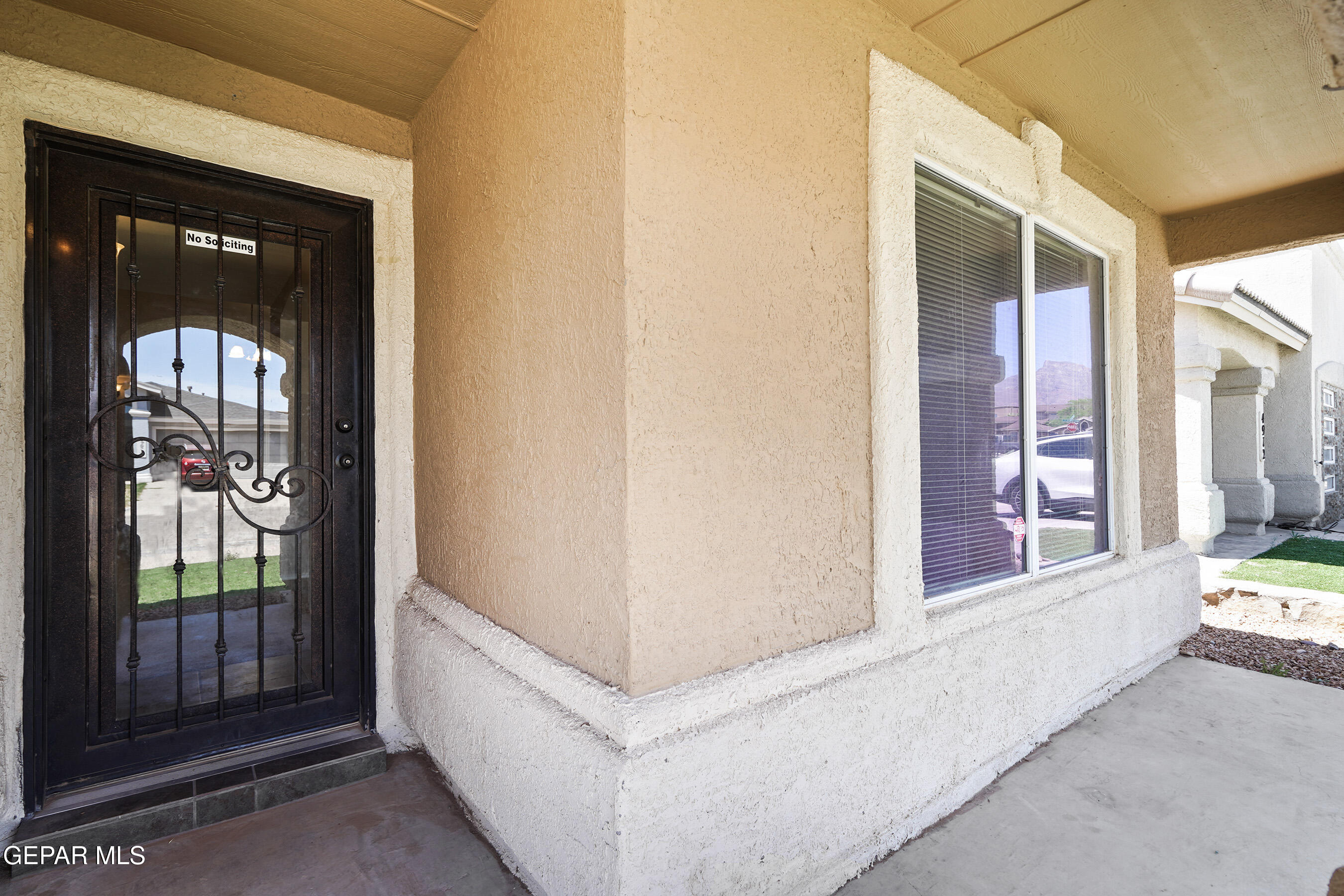 4916 GOLD RANCH Avenue