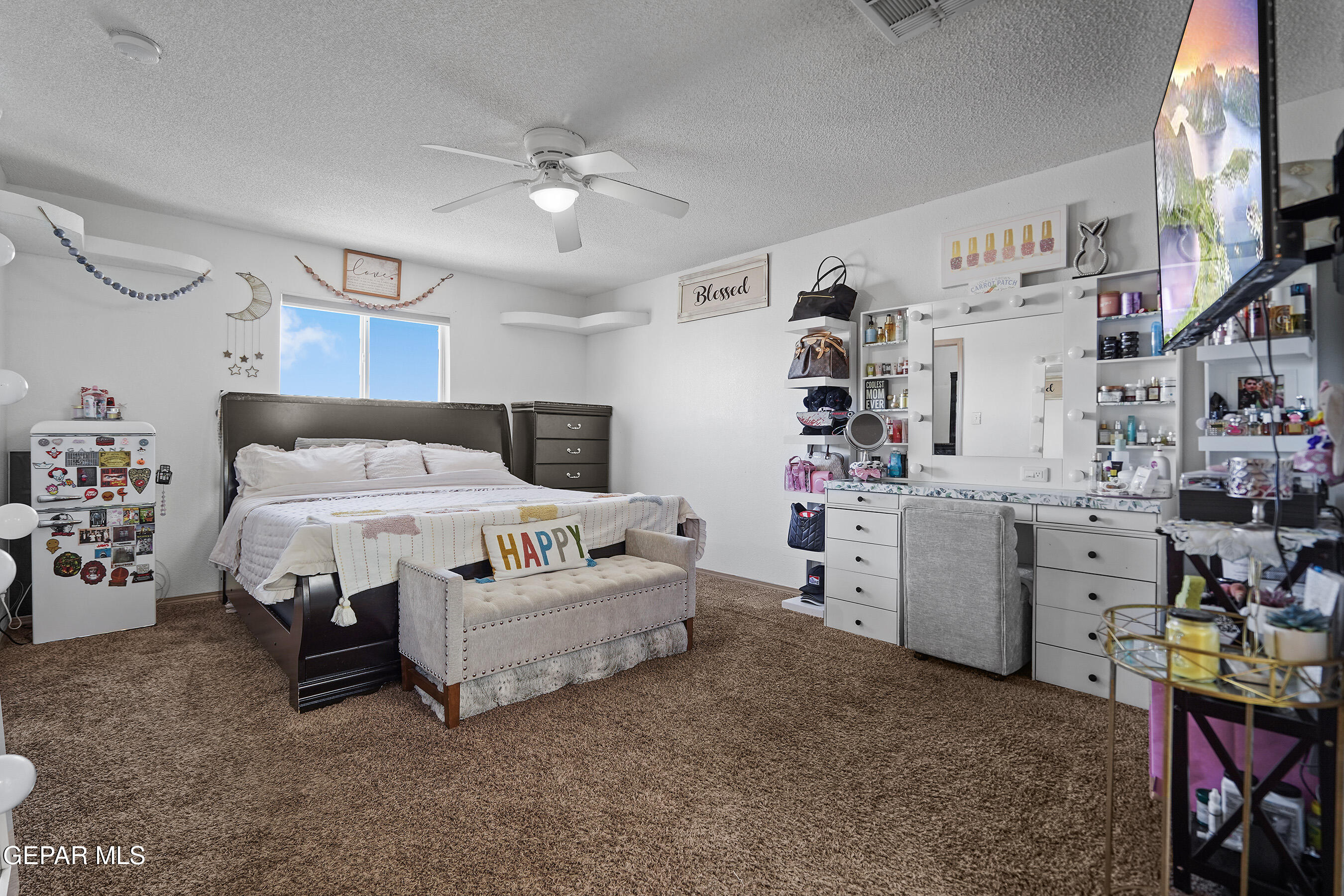 11400 PIFAS NEVAREZ Place