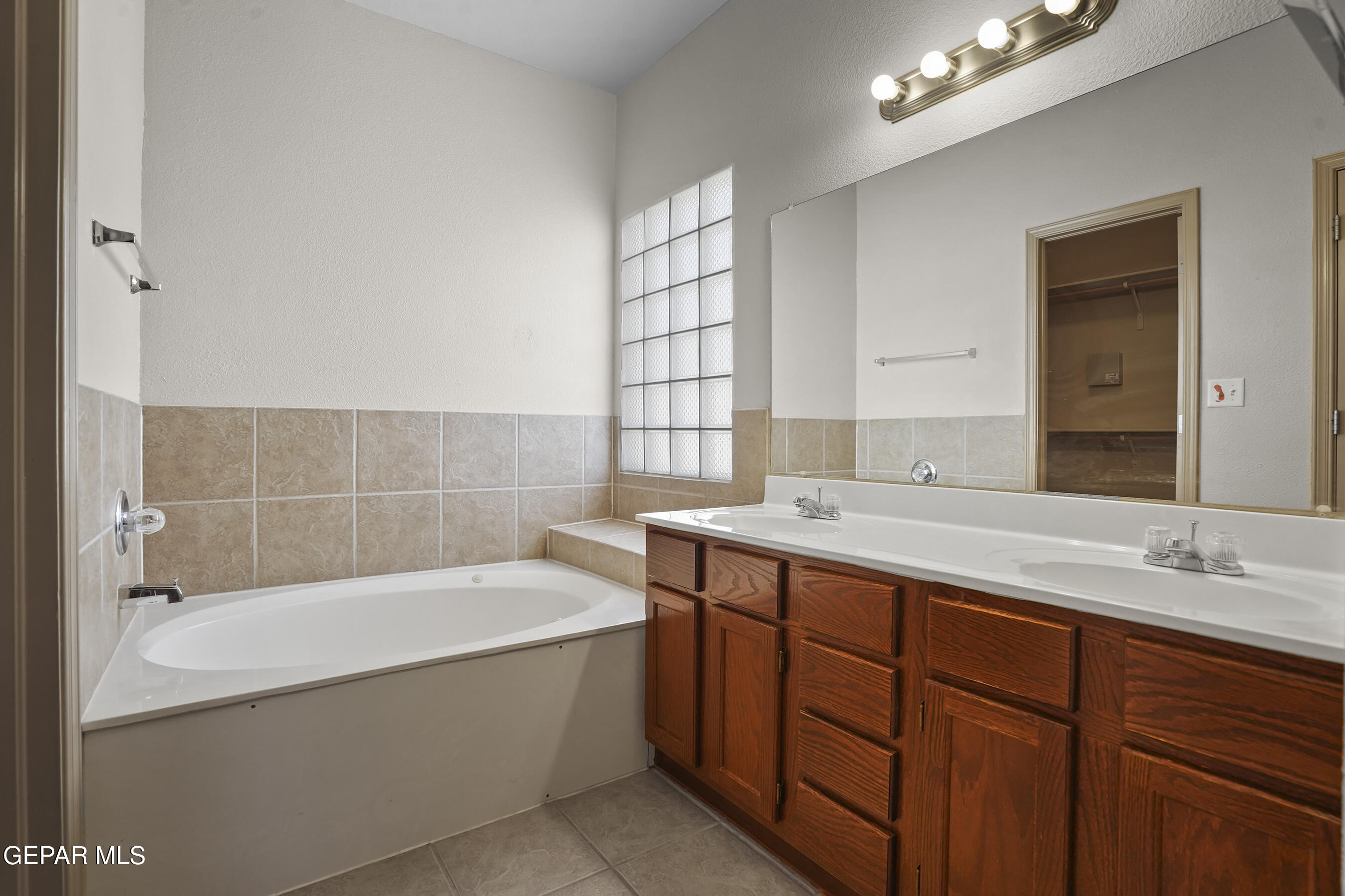 5480 IGNACIO FRIAS Drive